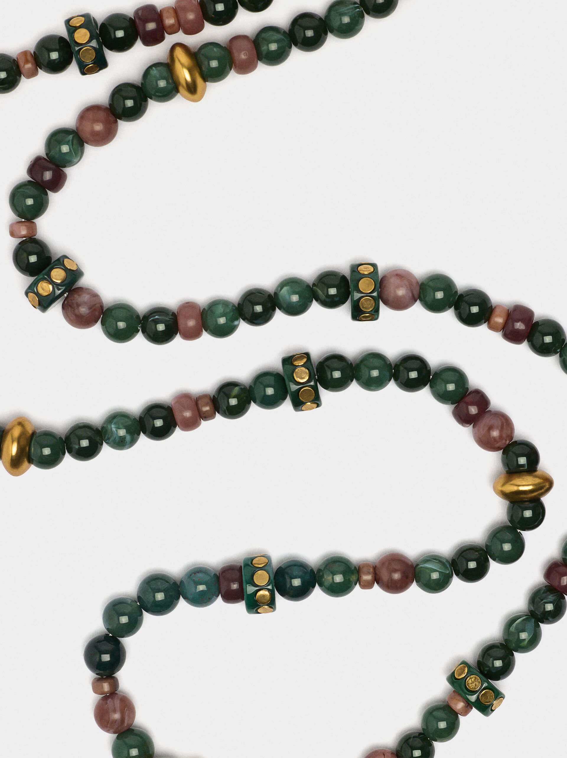 Long necklace with stone and resin beads image number 1.0
