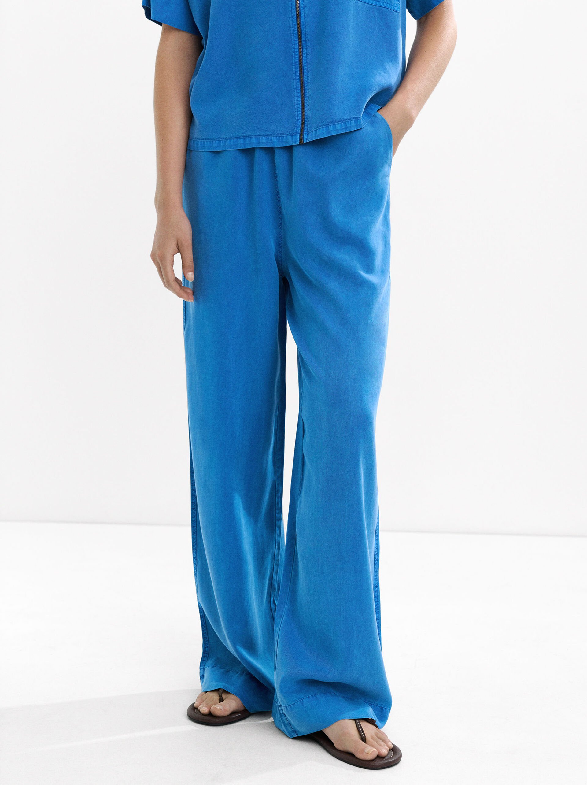 Loose-fitting trousers with elastic waistband image number 1.0