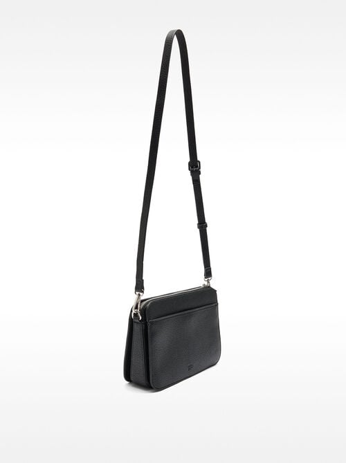 Bolso bandolera con textura