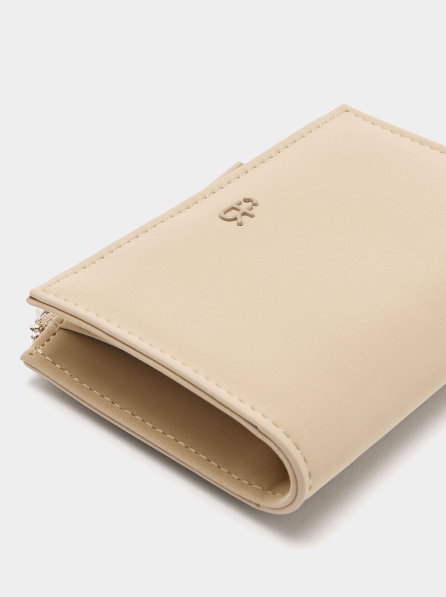 Cartera con textura suave