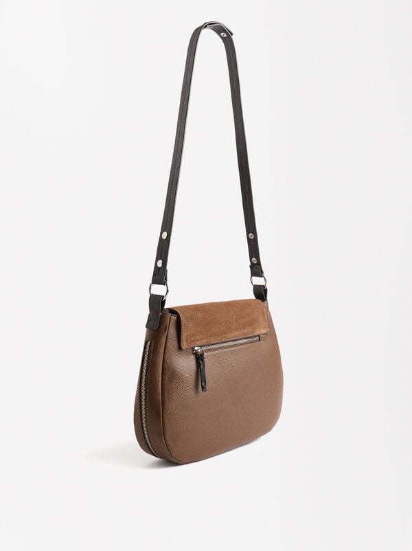 Shoulder bag with leather