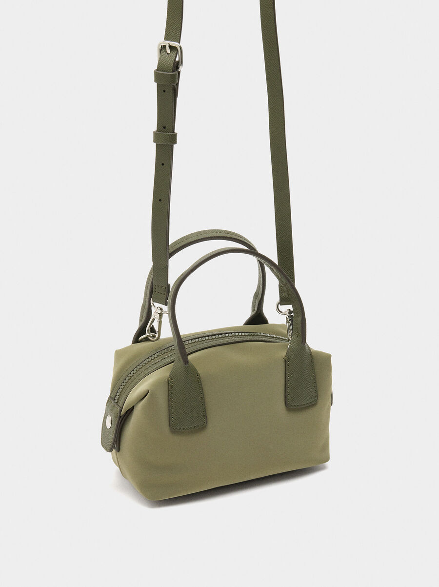 Bolso de mano de textura suave