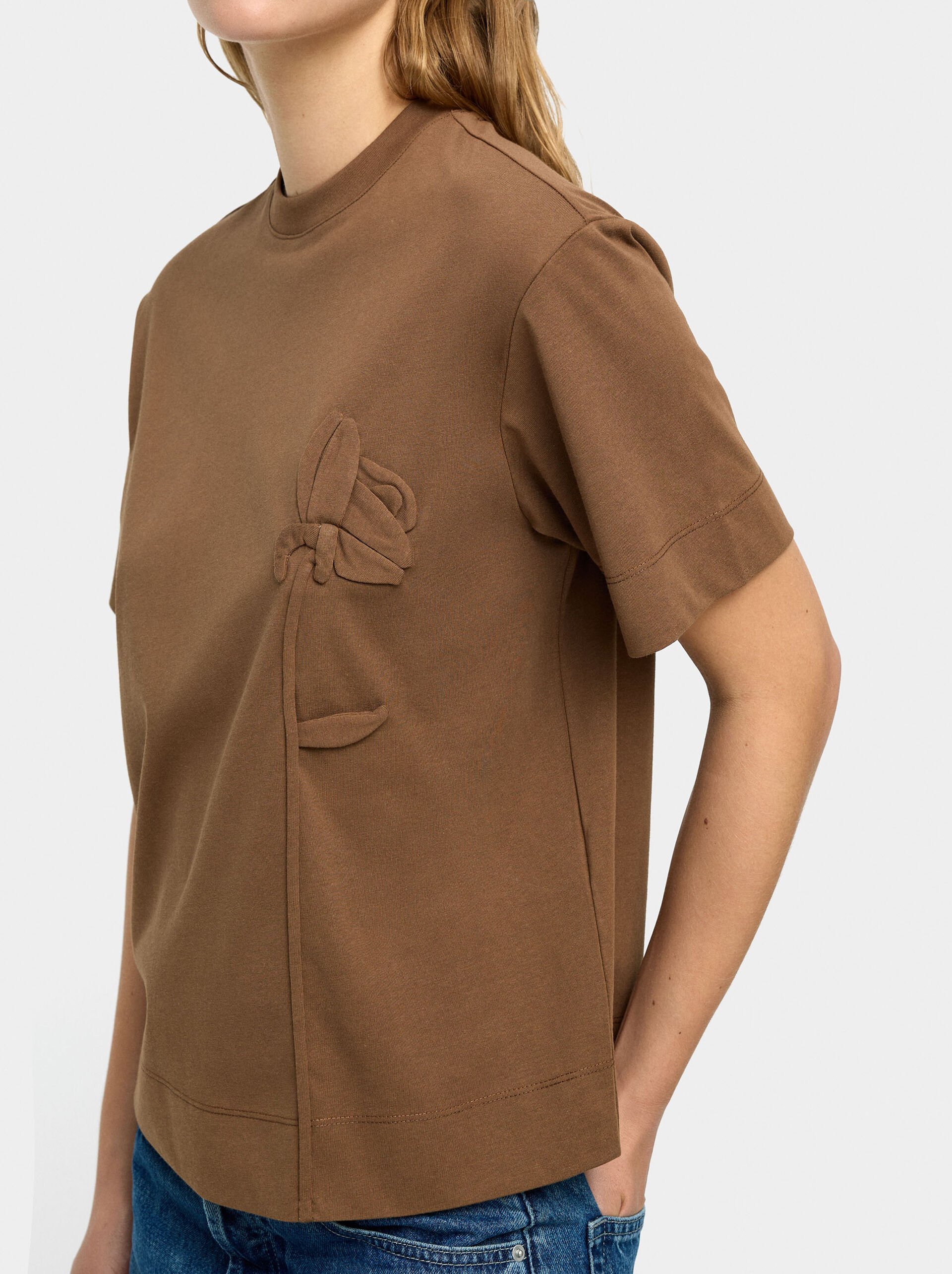 T-shirt en coton avec fleur image number 2.0