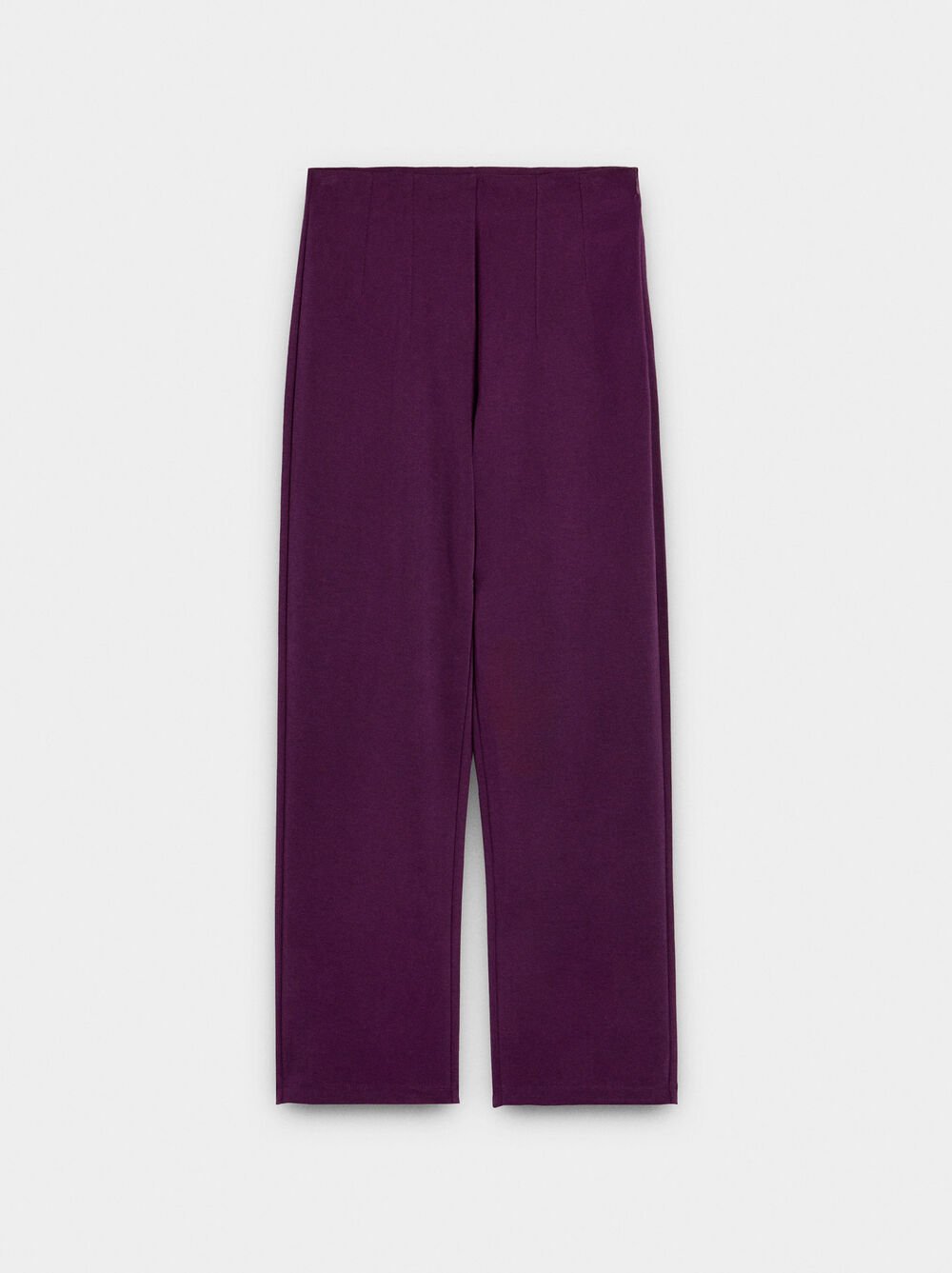 Straight trousers with pleats
