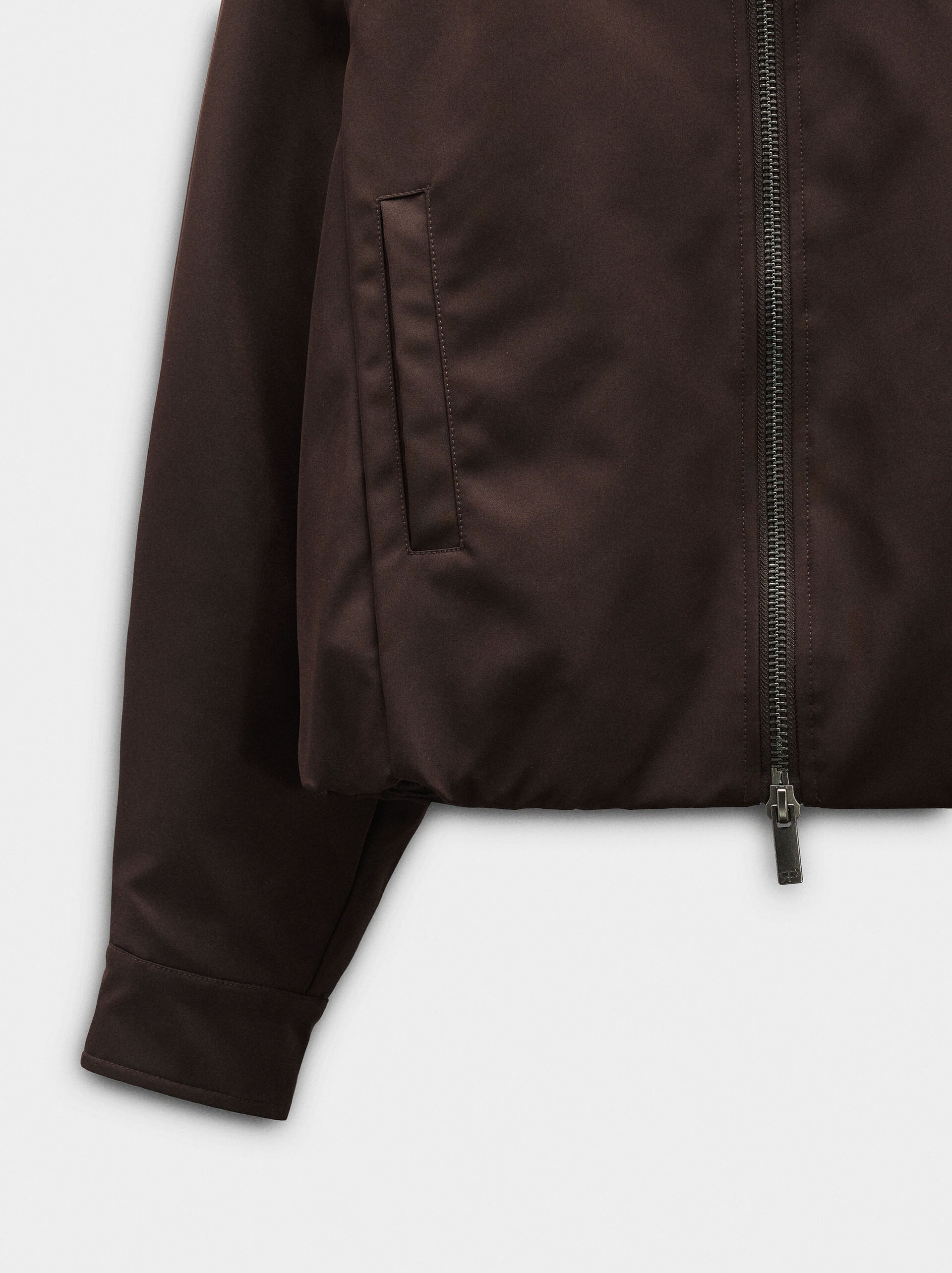 Light jacket with zipper closure image number 8.0
