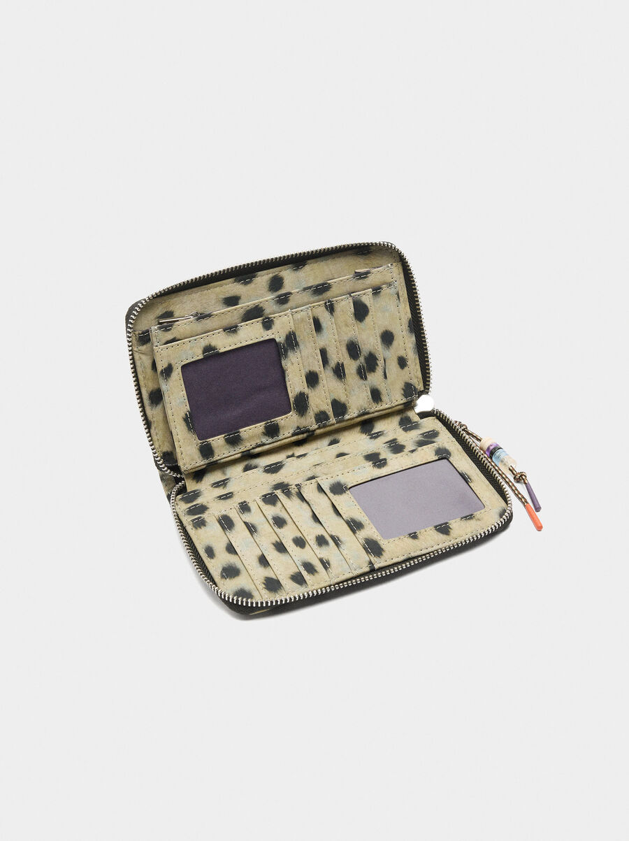 Wallet in animal printed nylon