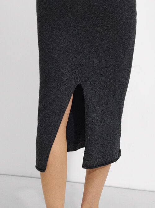 Midi knit skirt