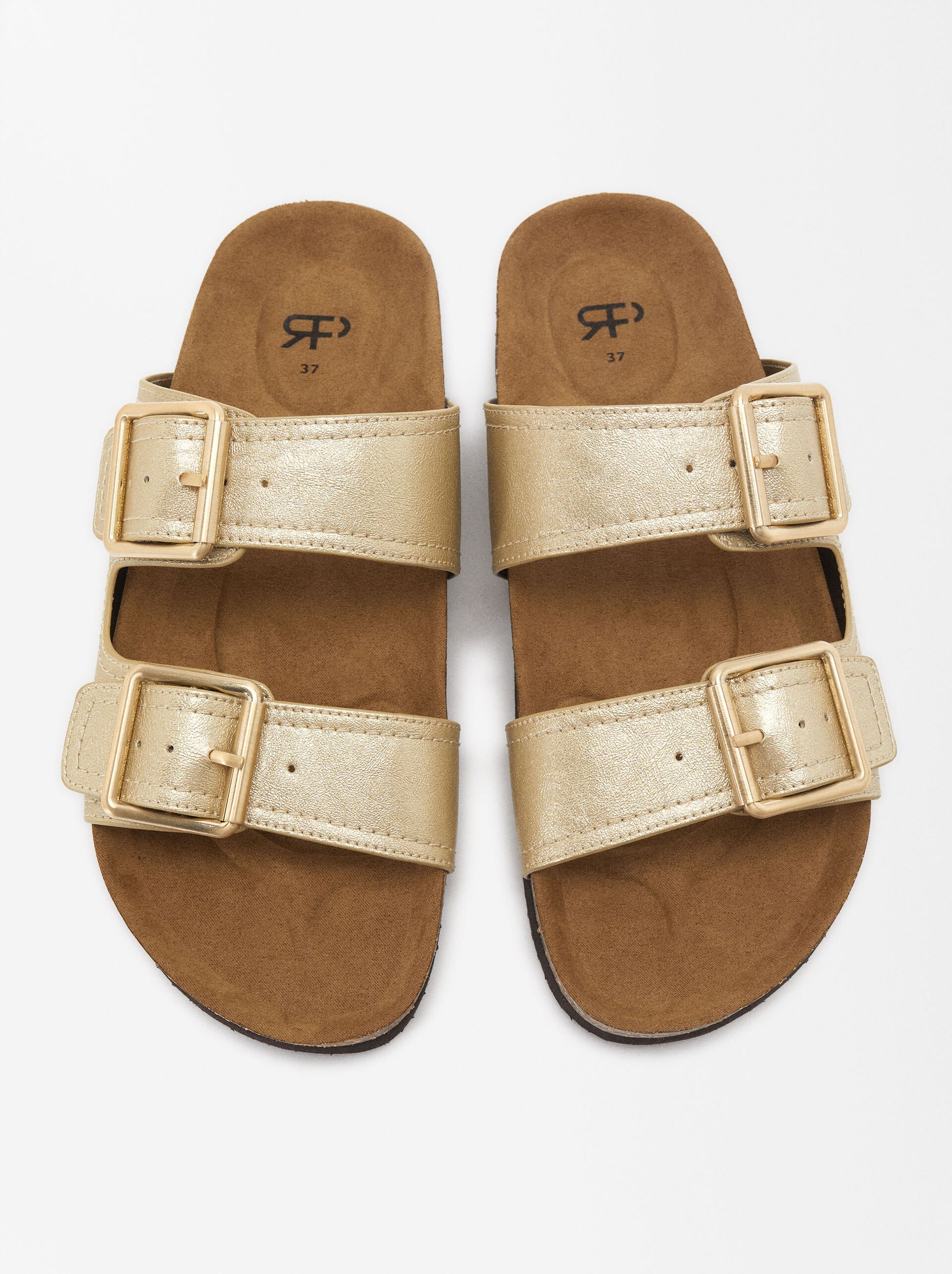Flat Sandals With Buckle image number 0.0