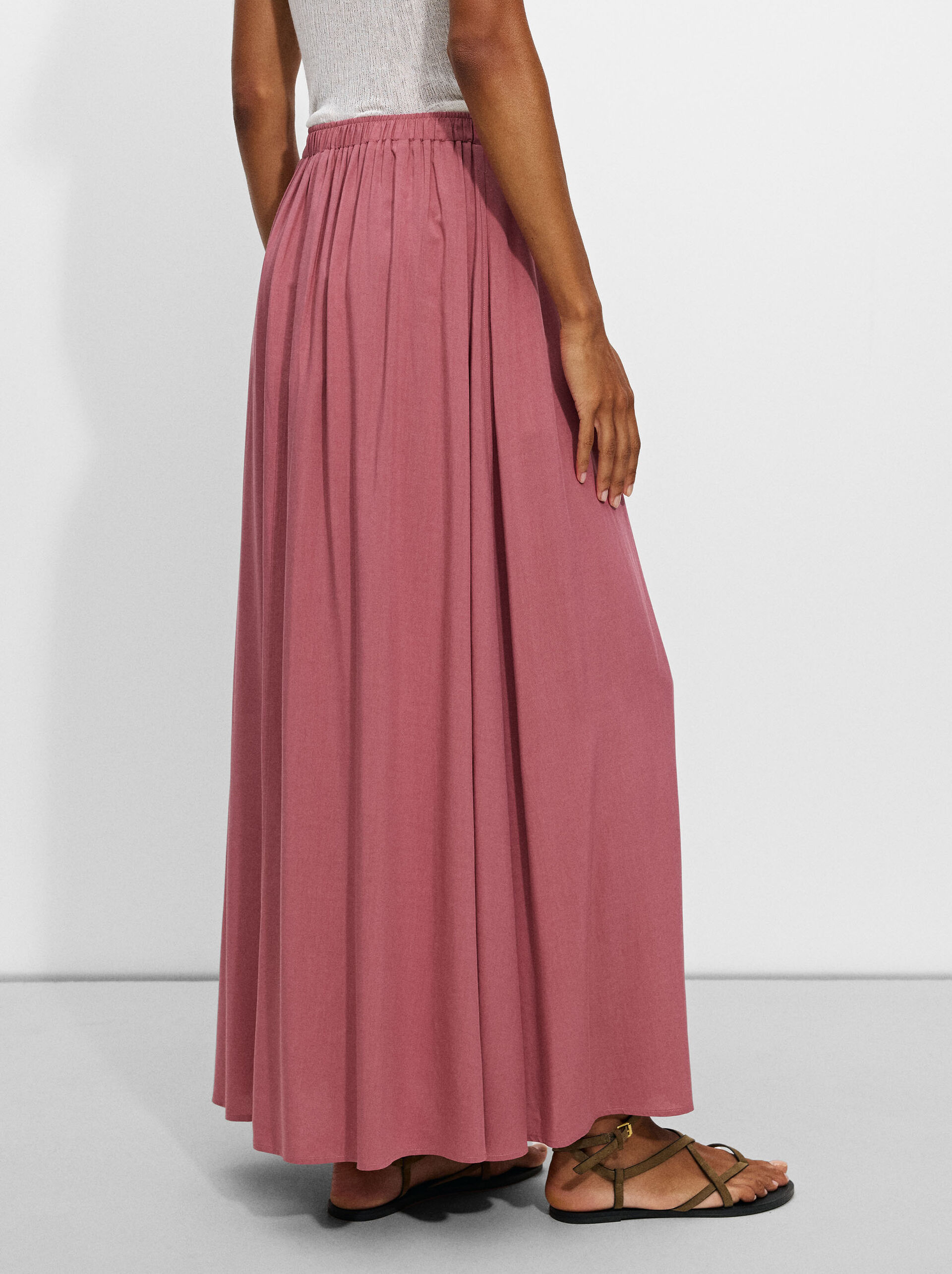 Long skirt with elastic waistband image number 3.0