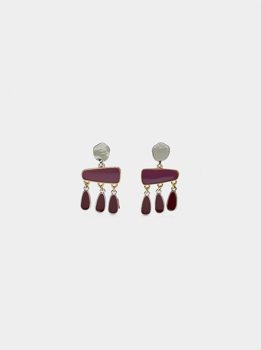 Earrings with enamel