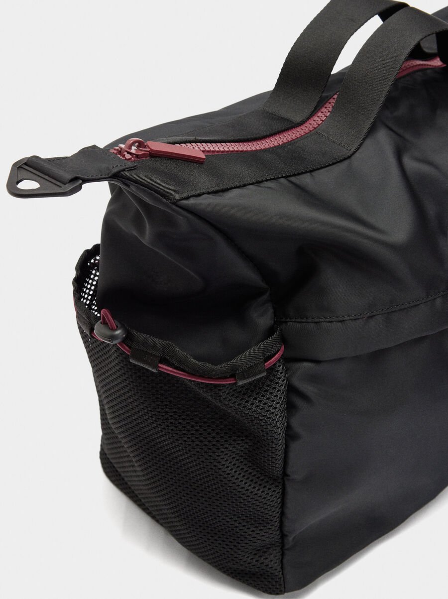Nylon sports bag