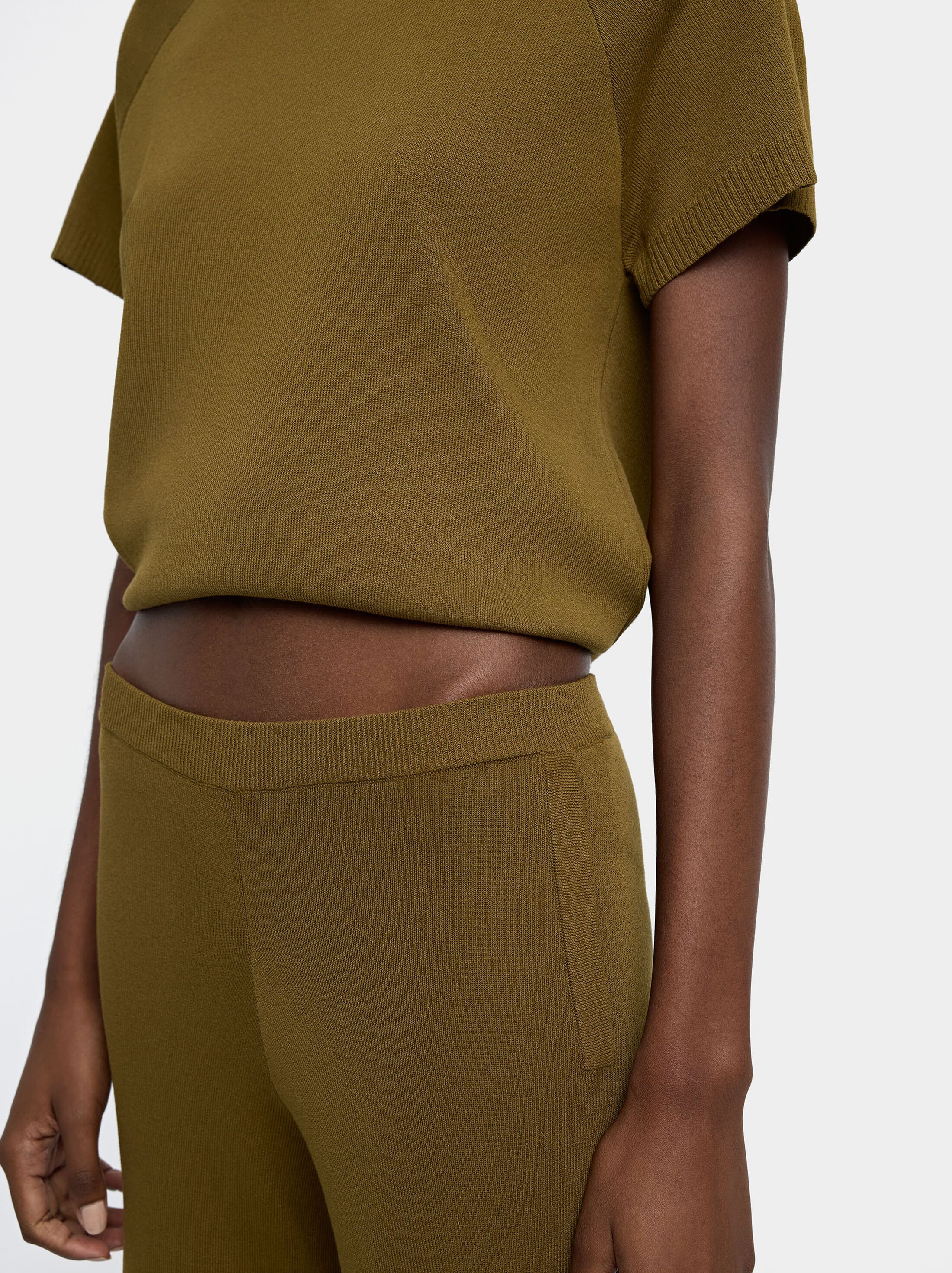 Elastic waist knit trousers image number 4.0