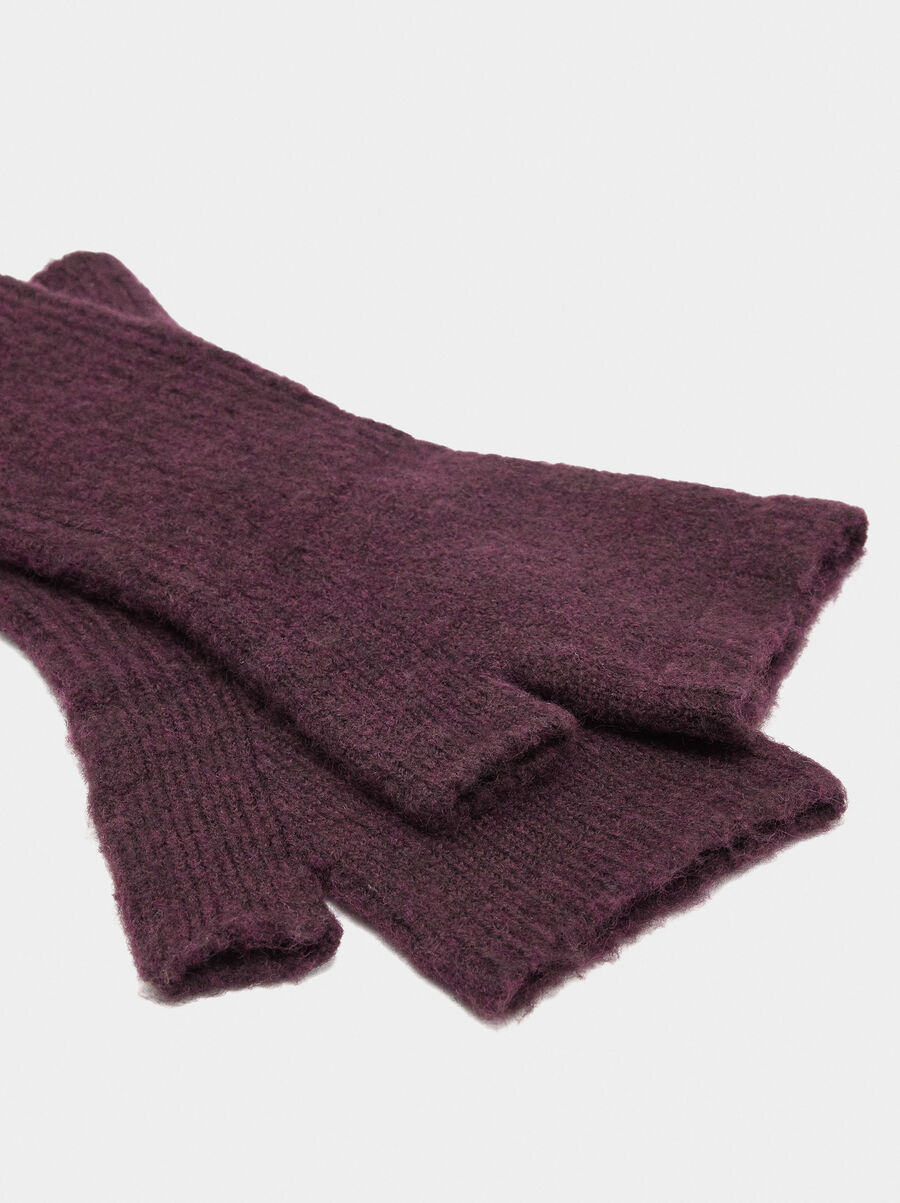 Knit mittens