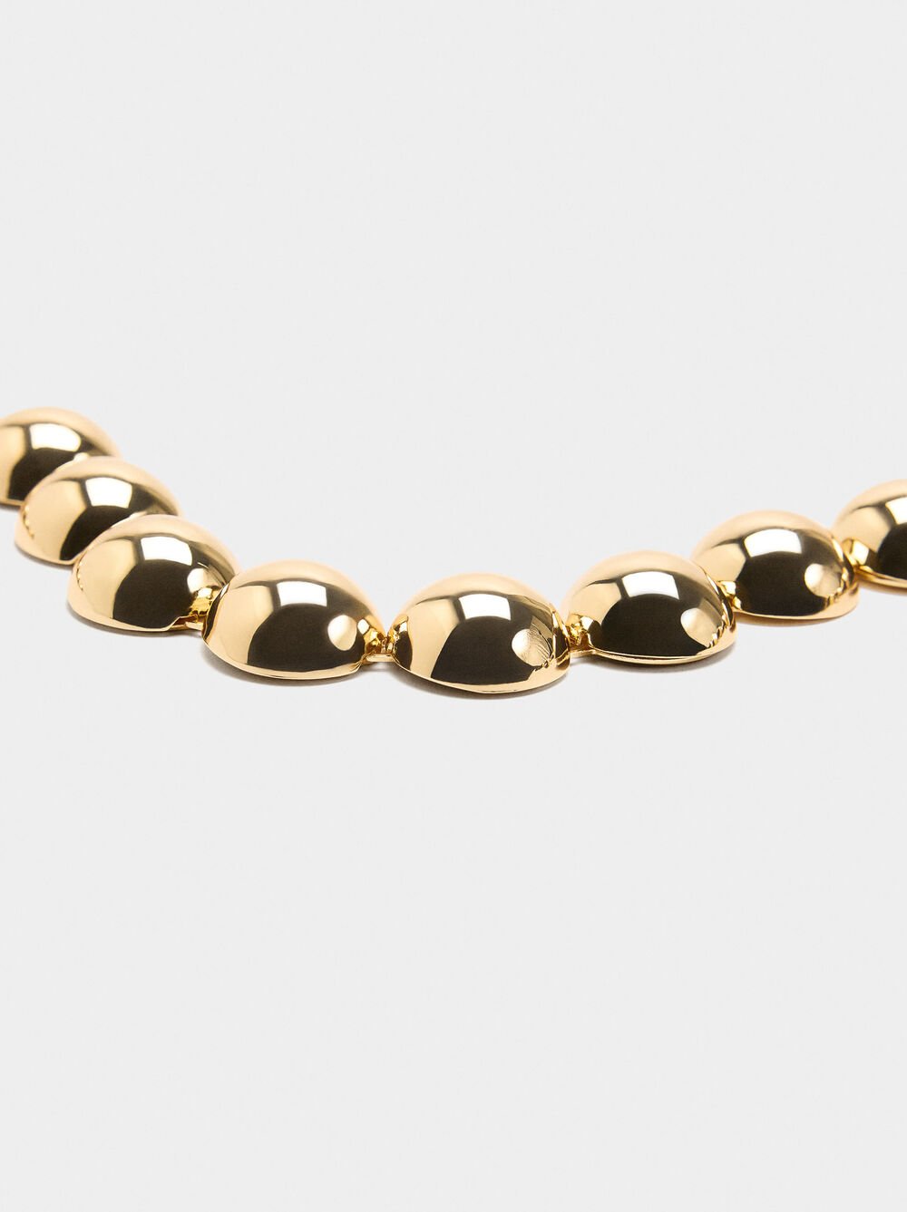 Necklace with spheres