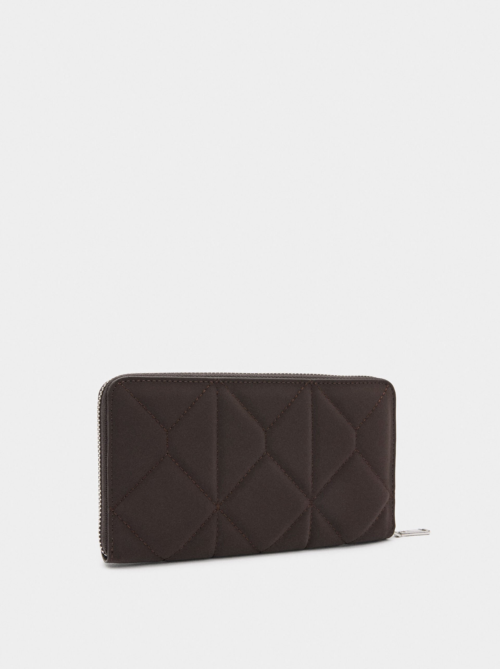 Padded wallet with soft texture image number 2.0