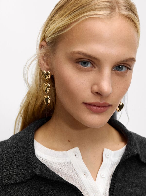 Long earrings with hearts