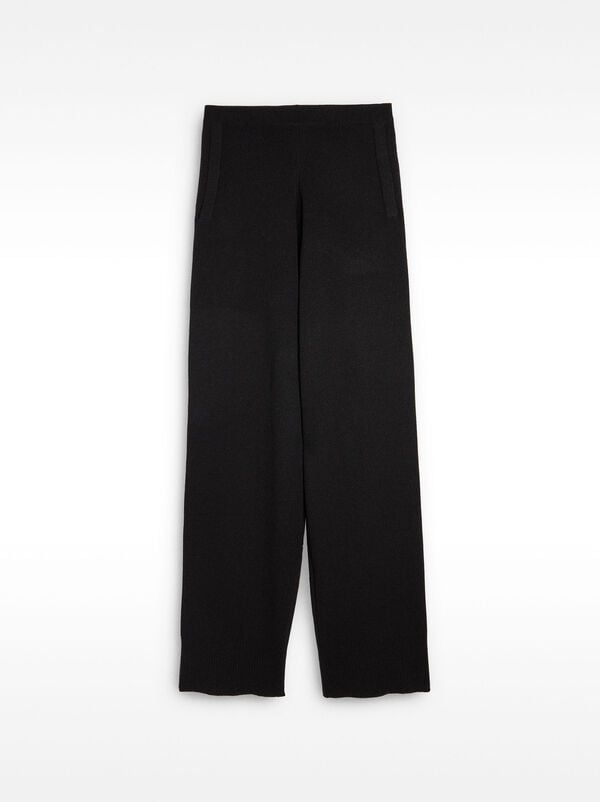 Knitted trousers with elastic waistband