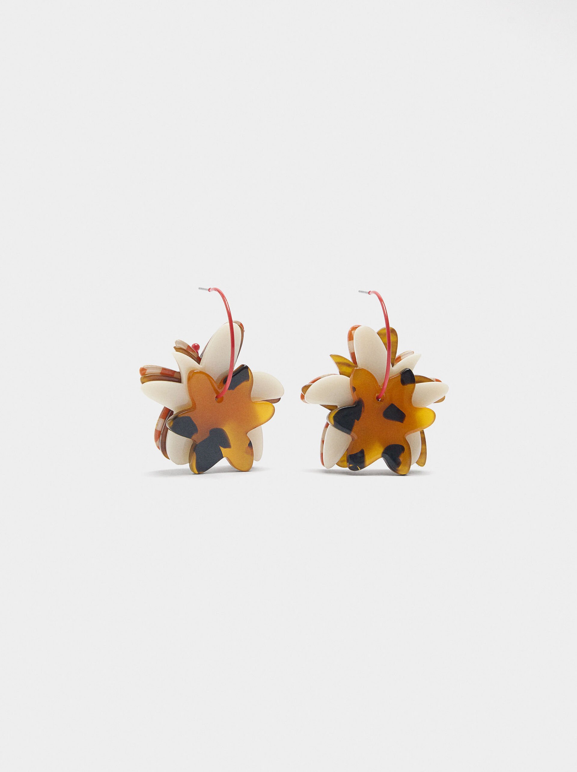 Open hoop earrings with flowers image number 0.0