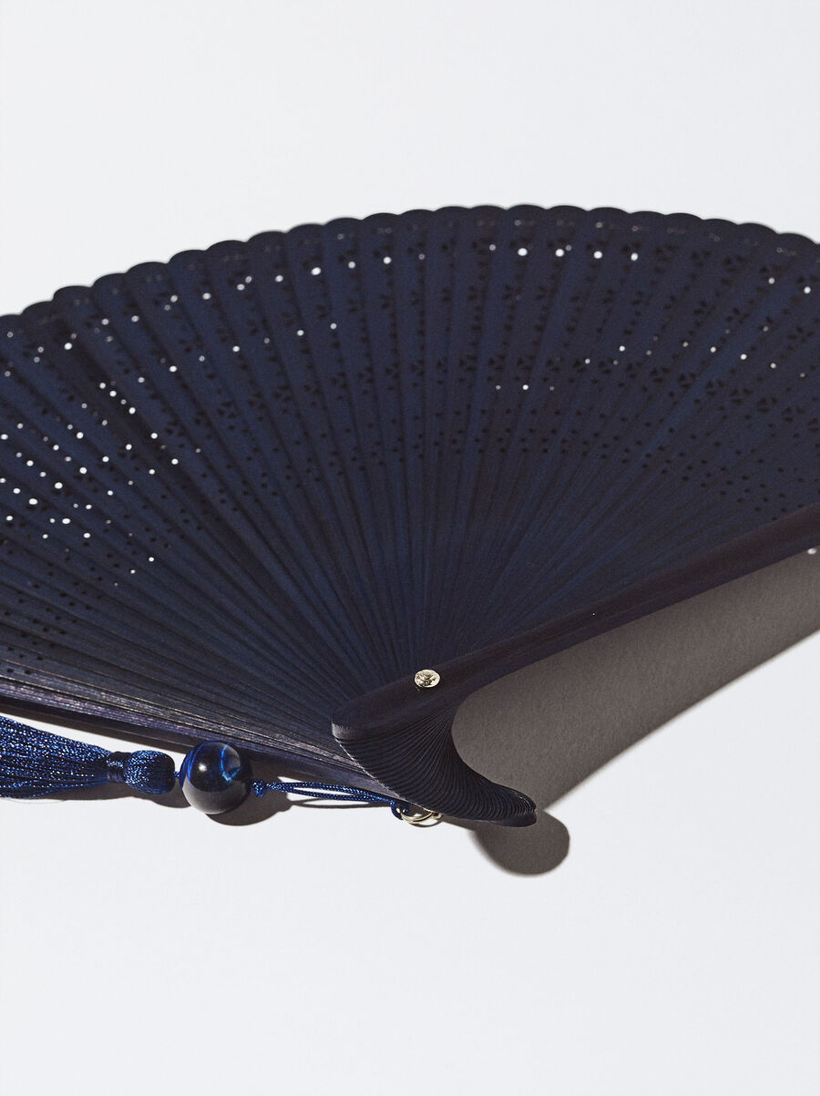 Bamboo perforated fan