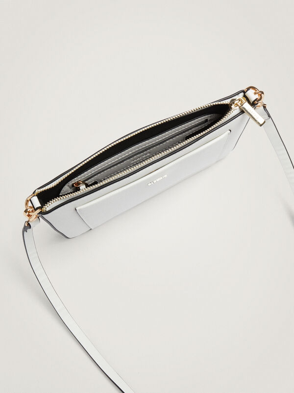 Crossbody bag with outer pocket