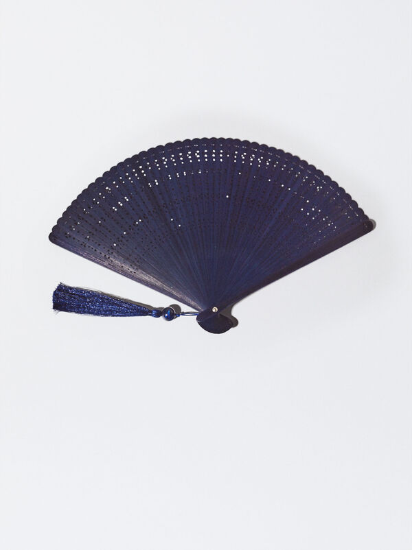 Bamboo perforated fan