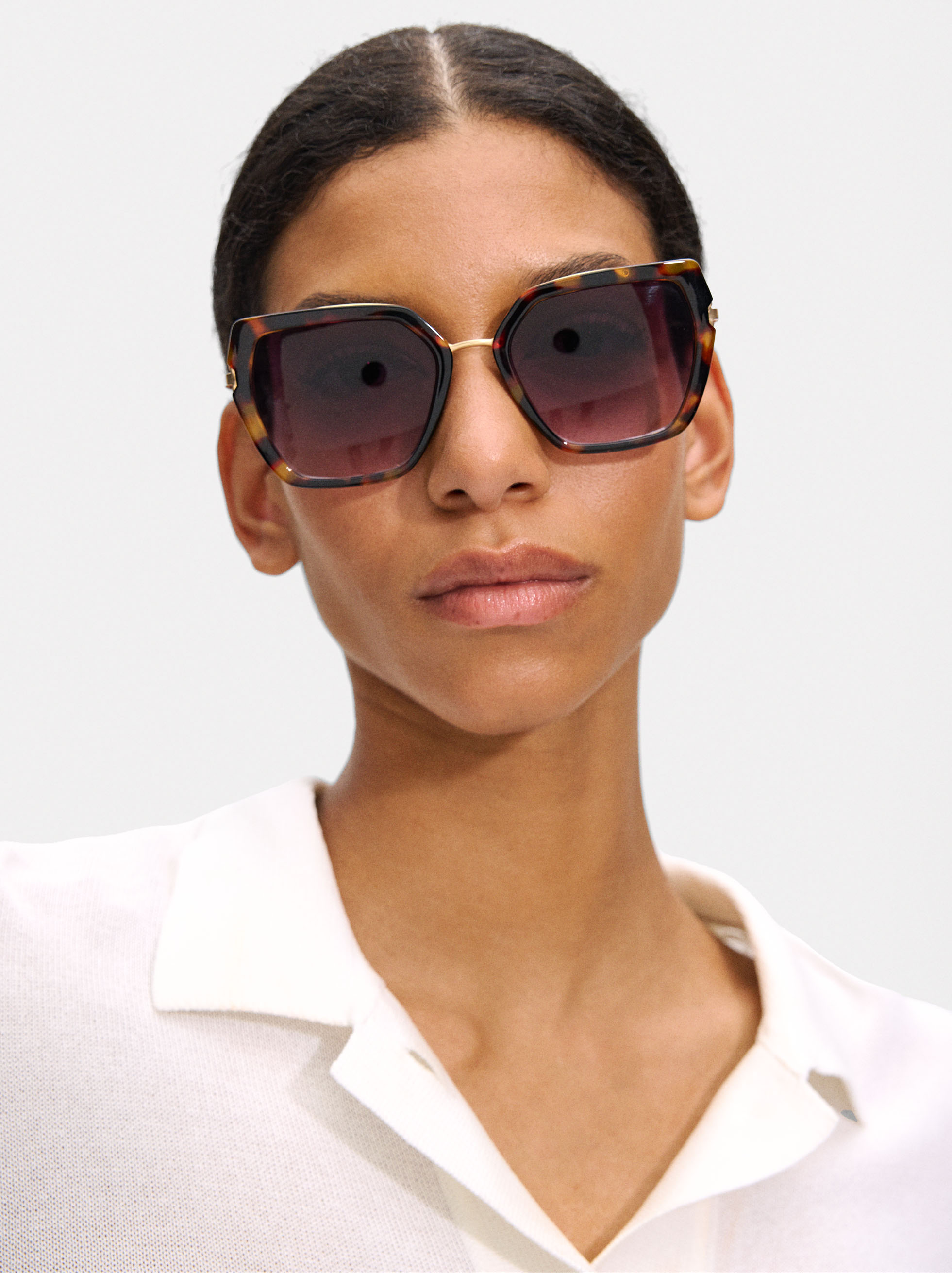 Square sunglasses image number 1.0