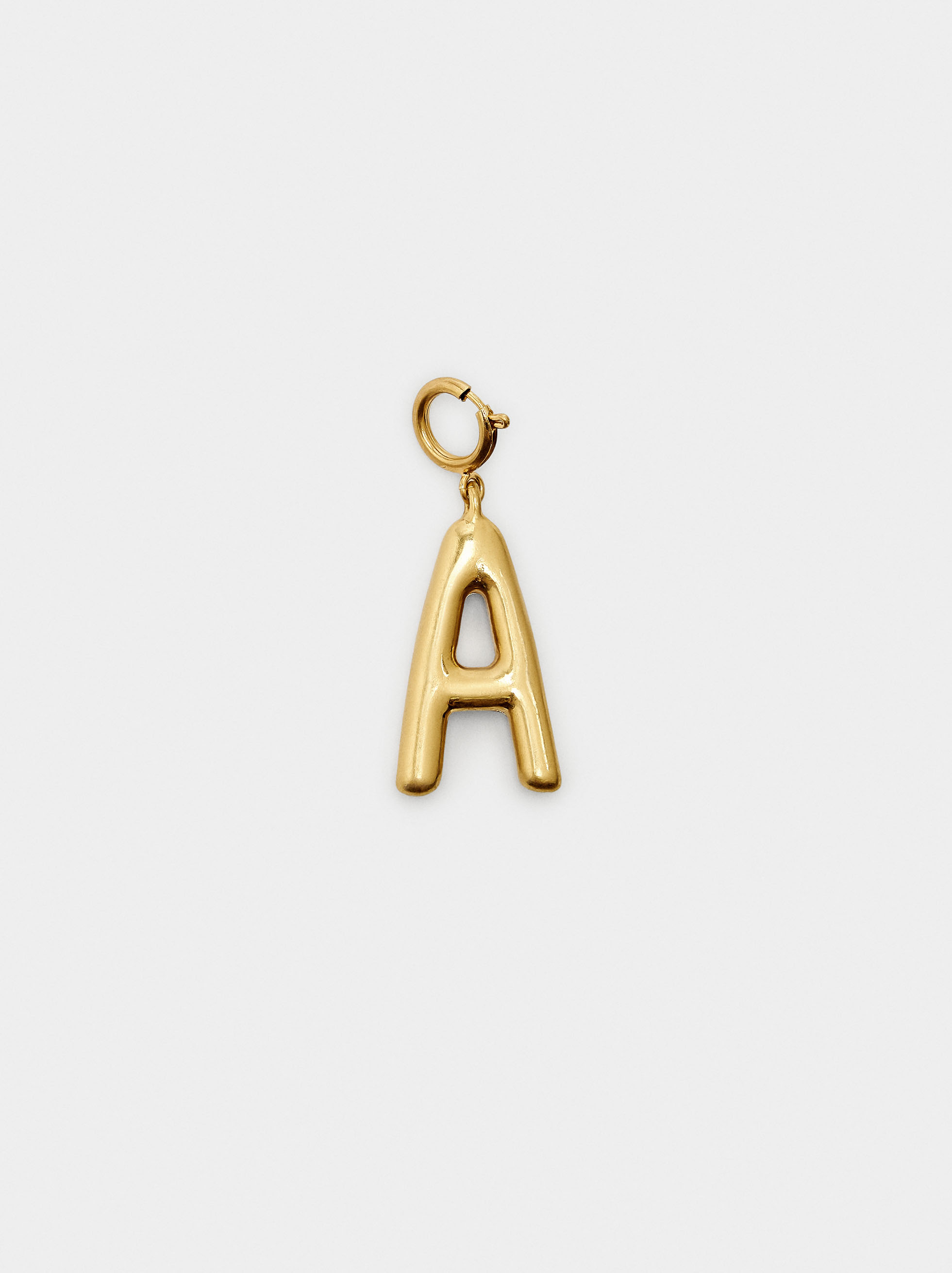 Charm con letra  image number 0.0