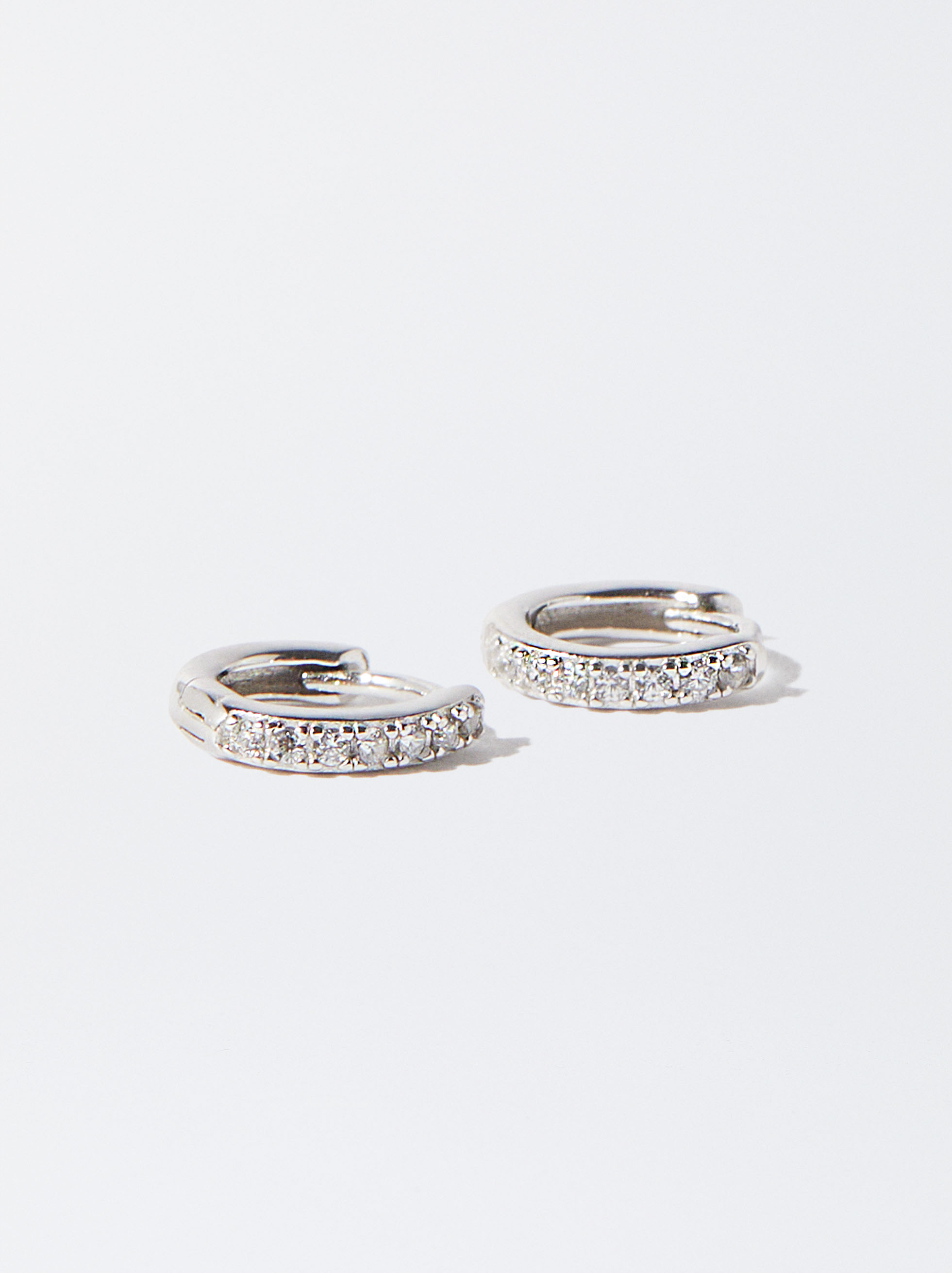 ORECCHINI A CERCHIO PERSONALIZZABILI IN ARGENTO 925 CON ZIRCONI image number 2.0