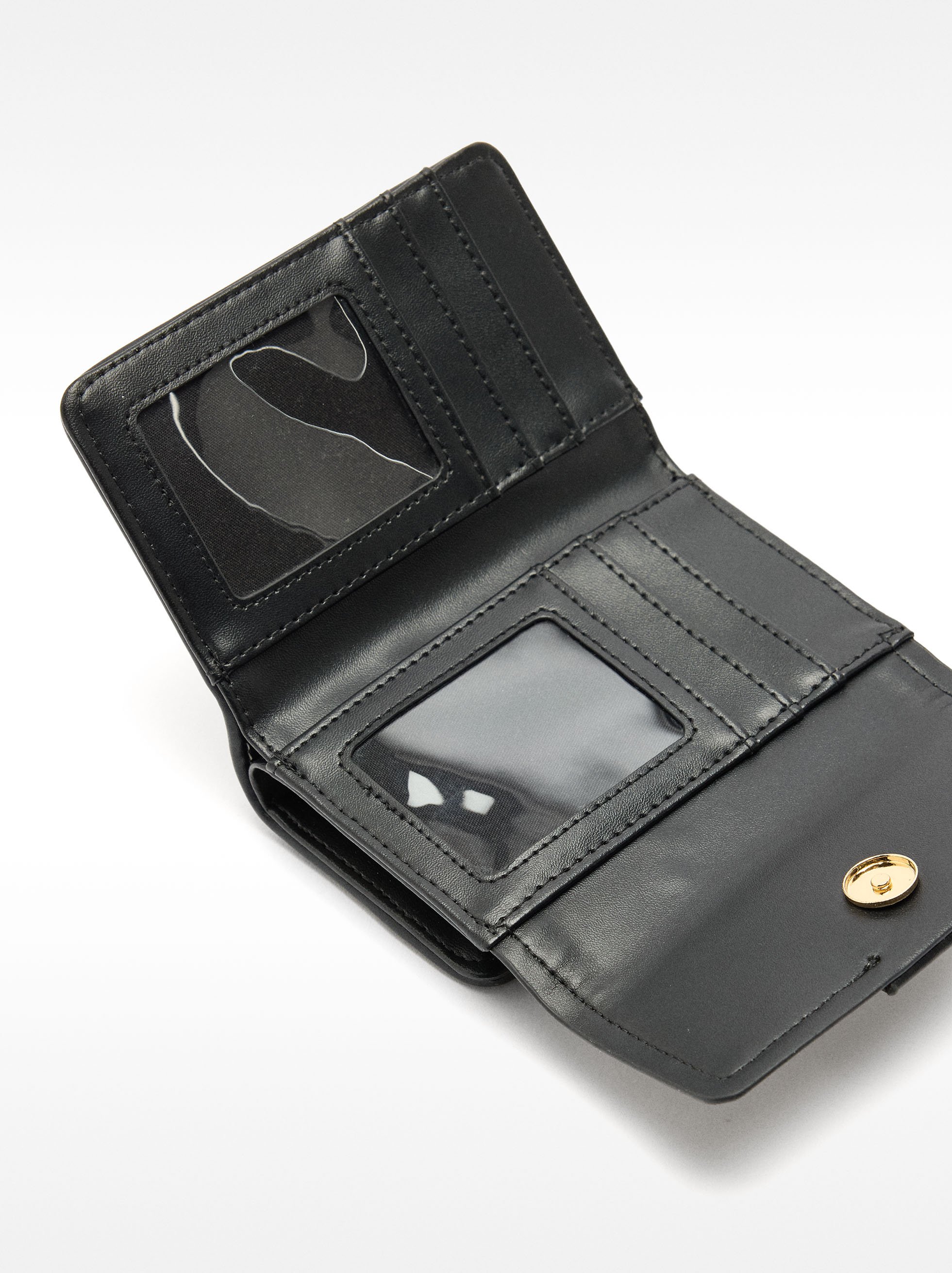Straw-effect wallet image number 3.0