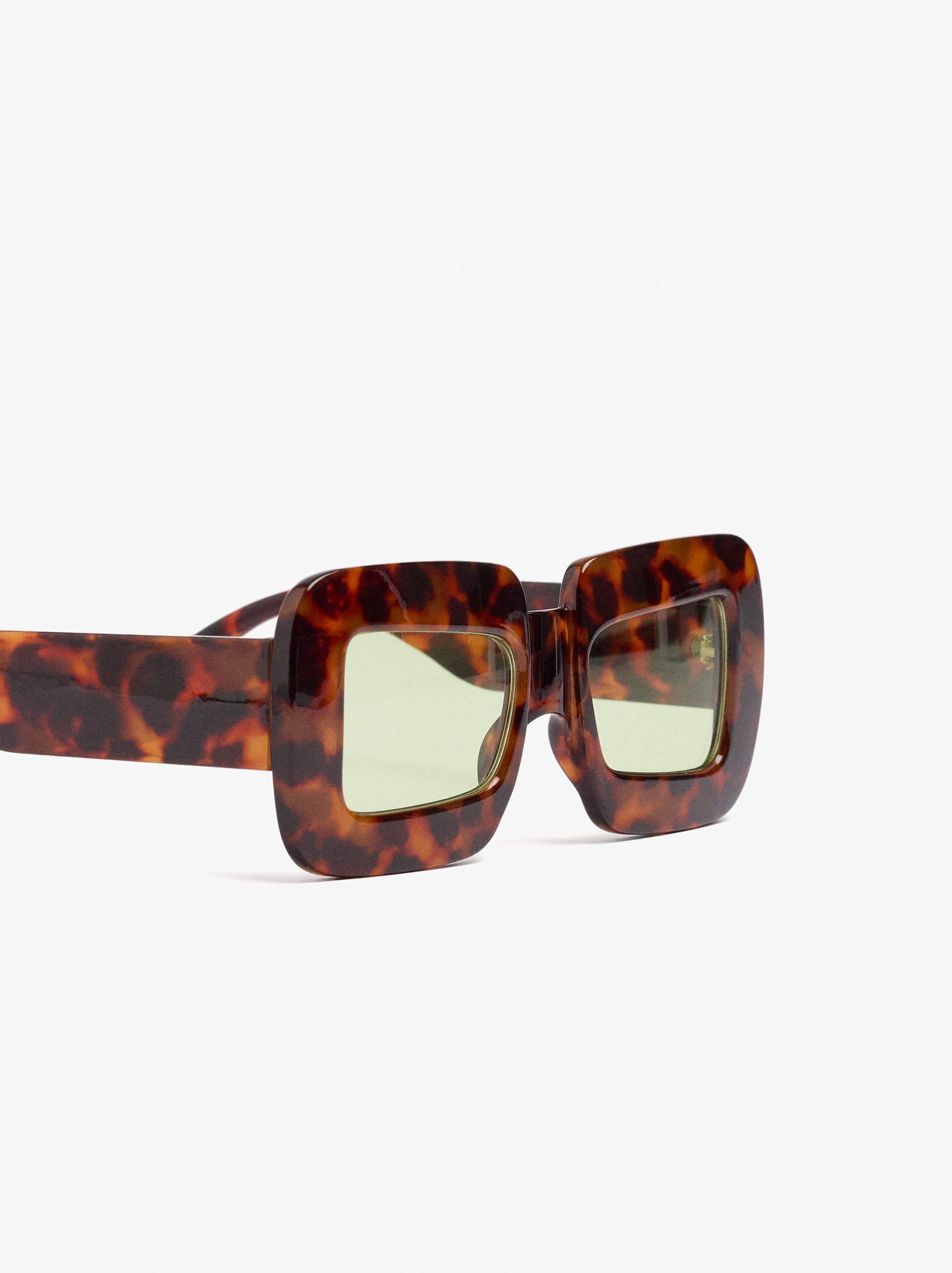 Square sunglasses image number 1.0