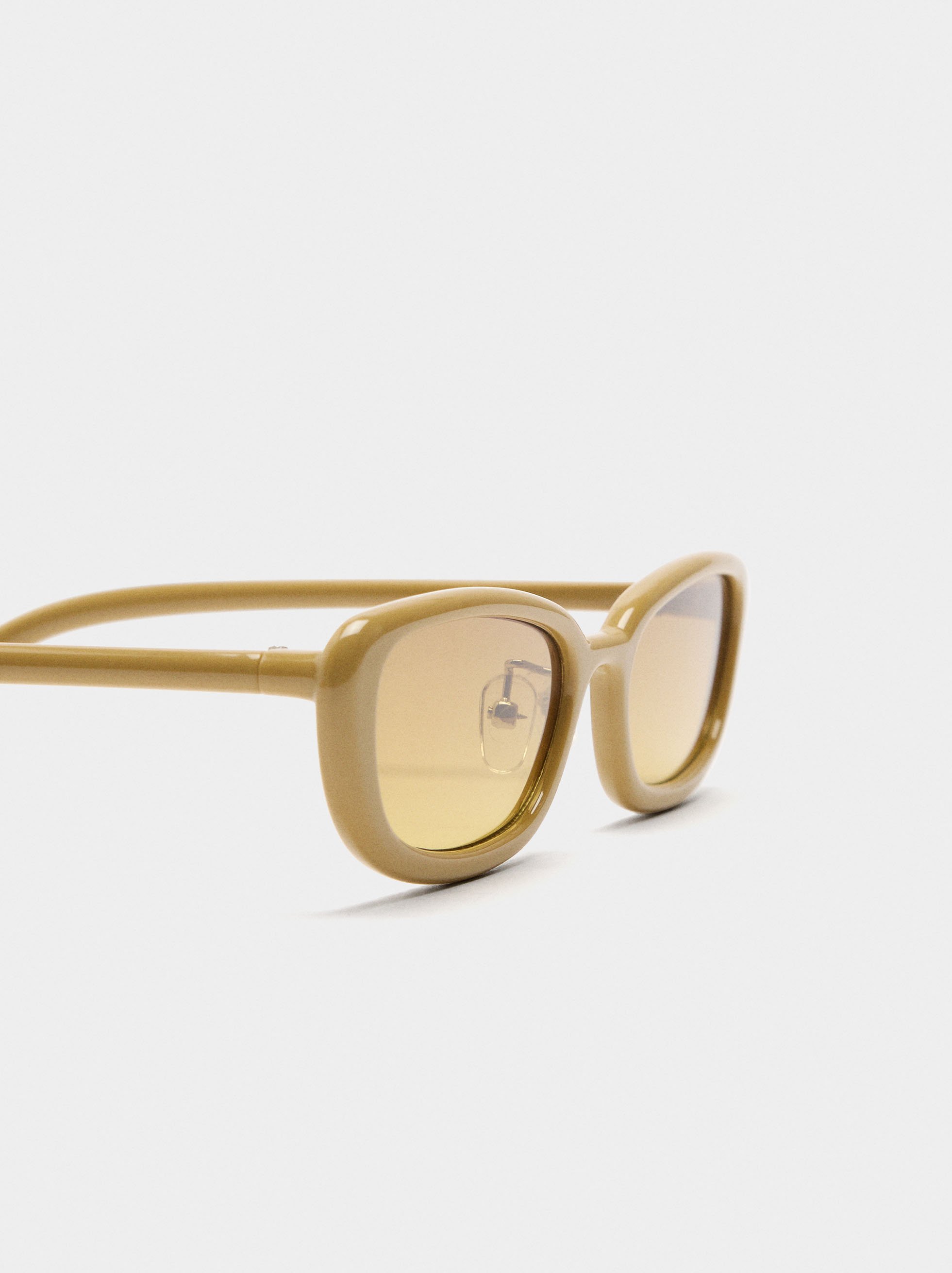 Cat Eye sunglasses image number 1.0