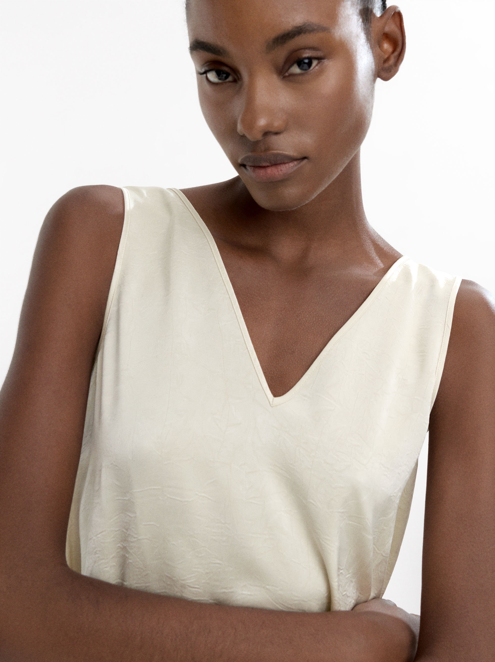 Robe midi effet froissé image number 4.0