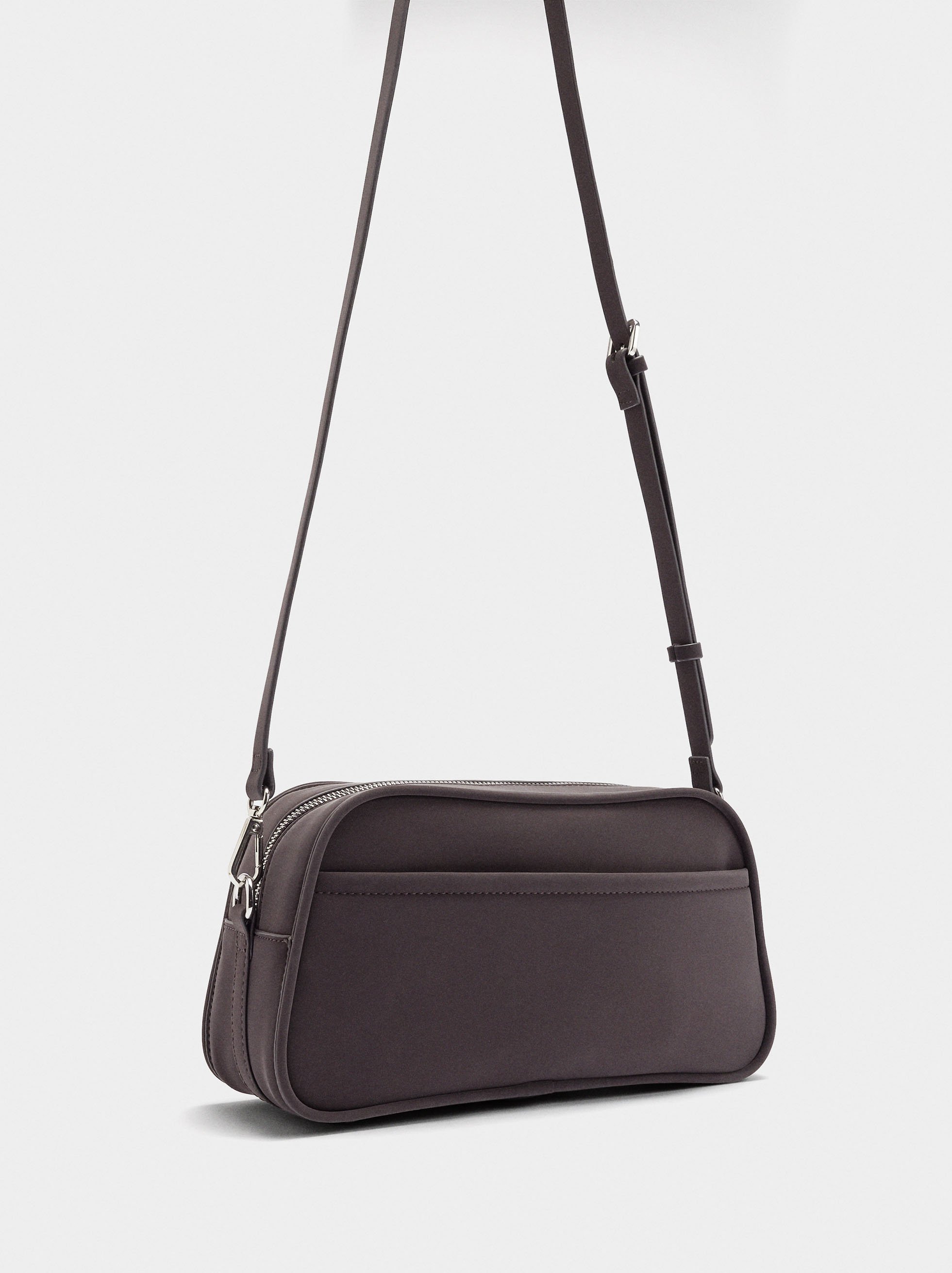 Bolso de hombro de textura suave M image number 3.0