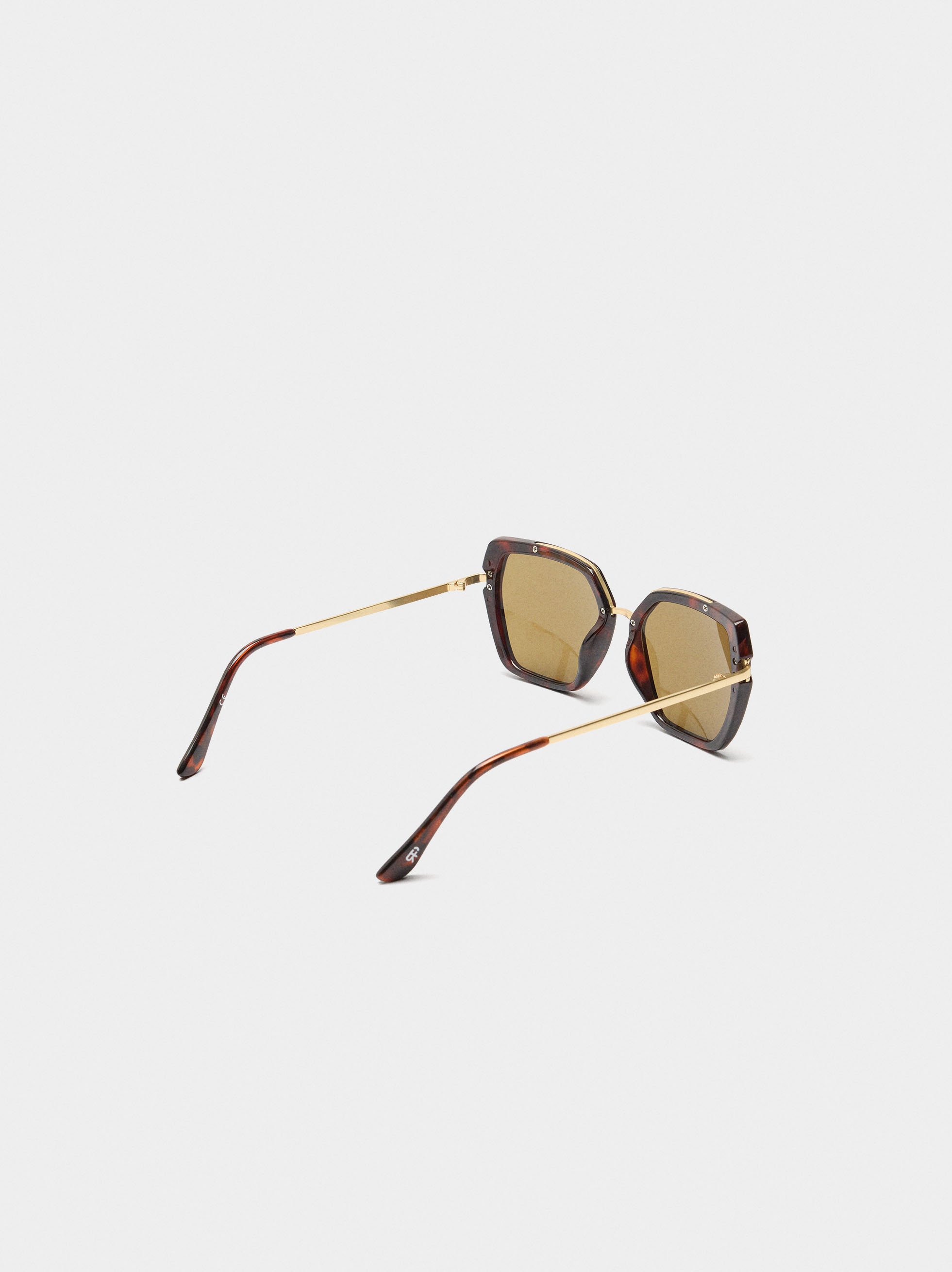 Square sunglasses image number 2.0