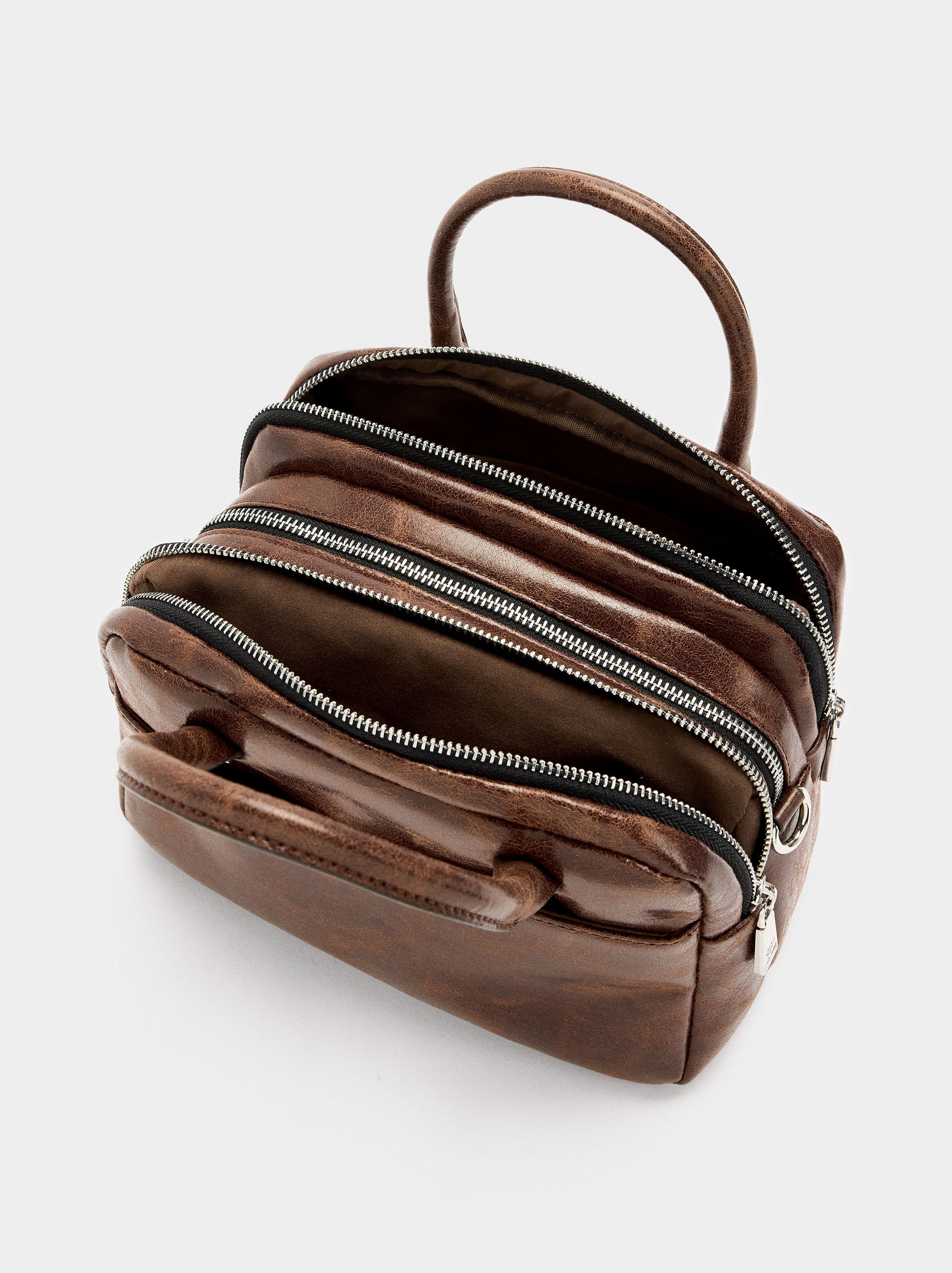 Sac bowling avec effet craquelé image number 4.0