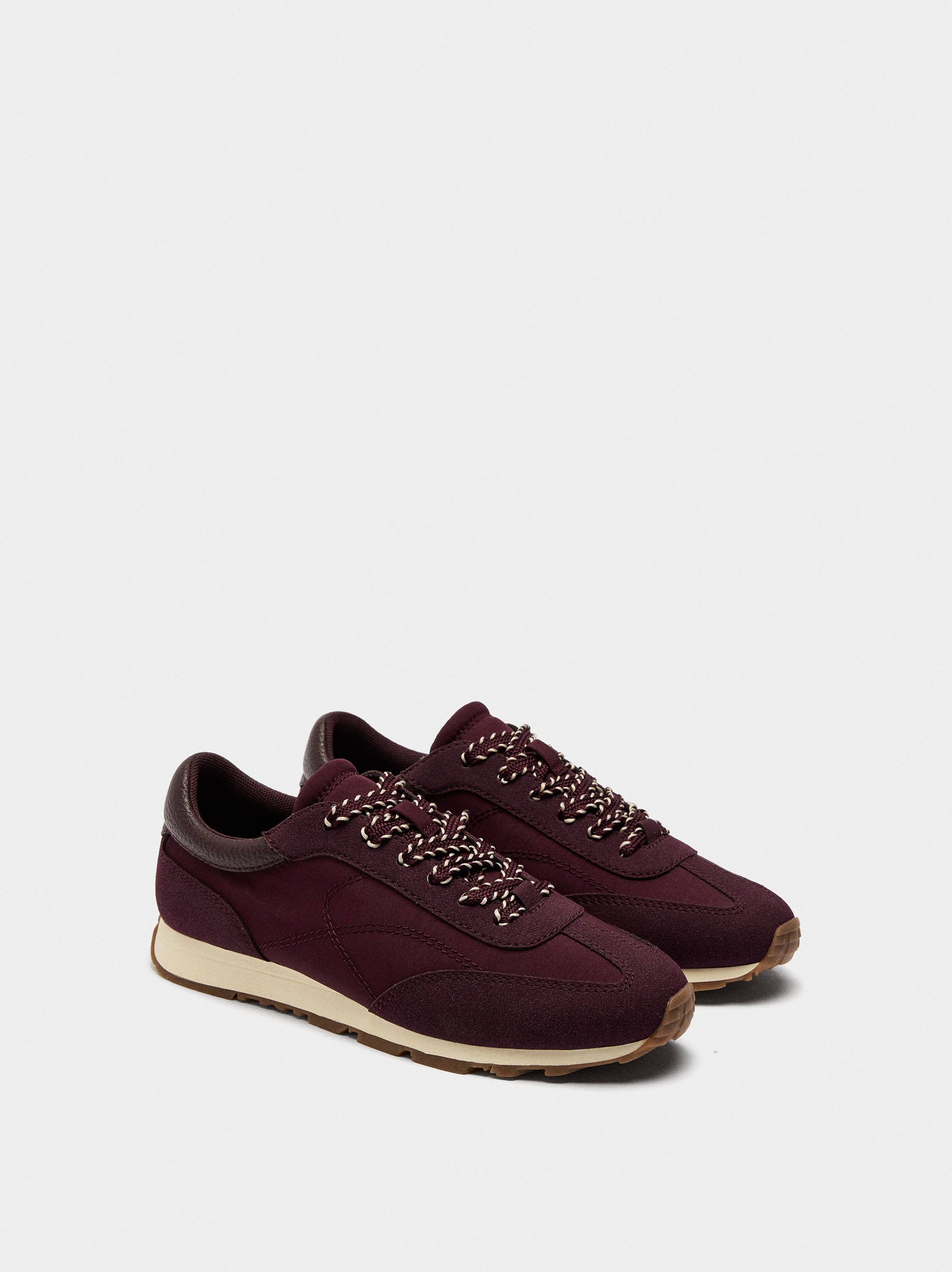 Combined sneakers image number 2.0
