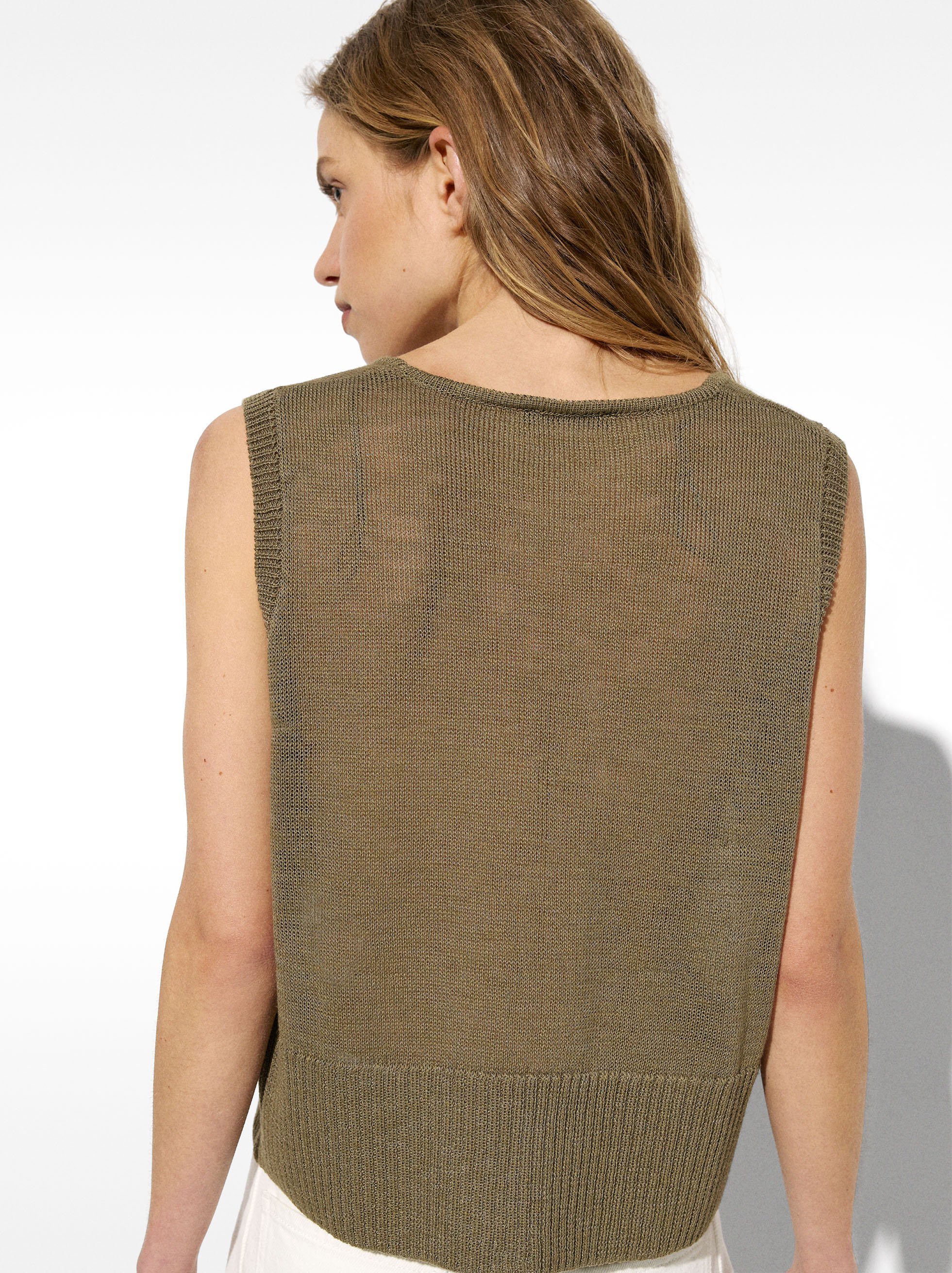 Knit vest image number 3.0