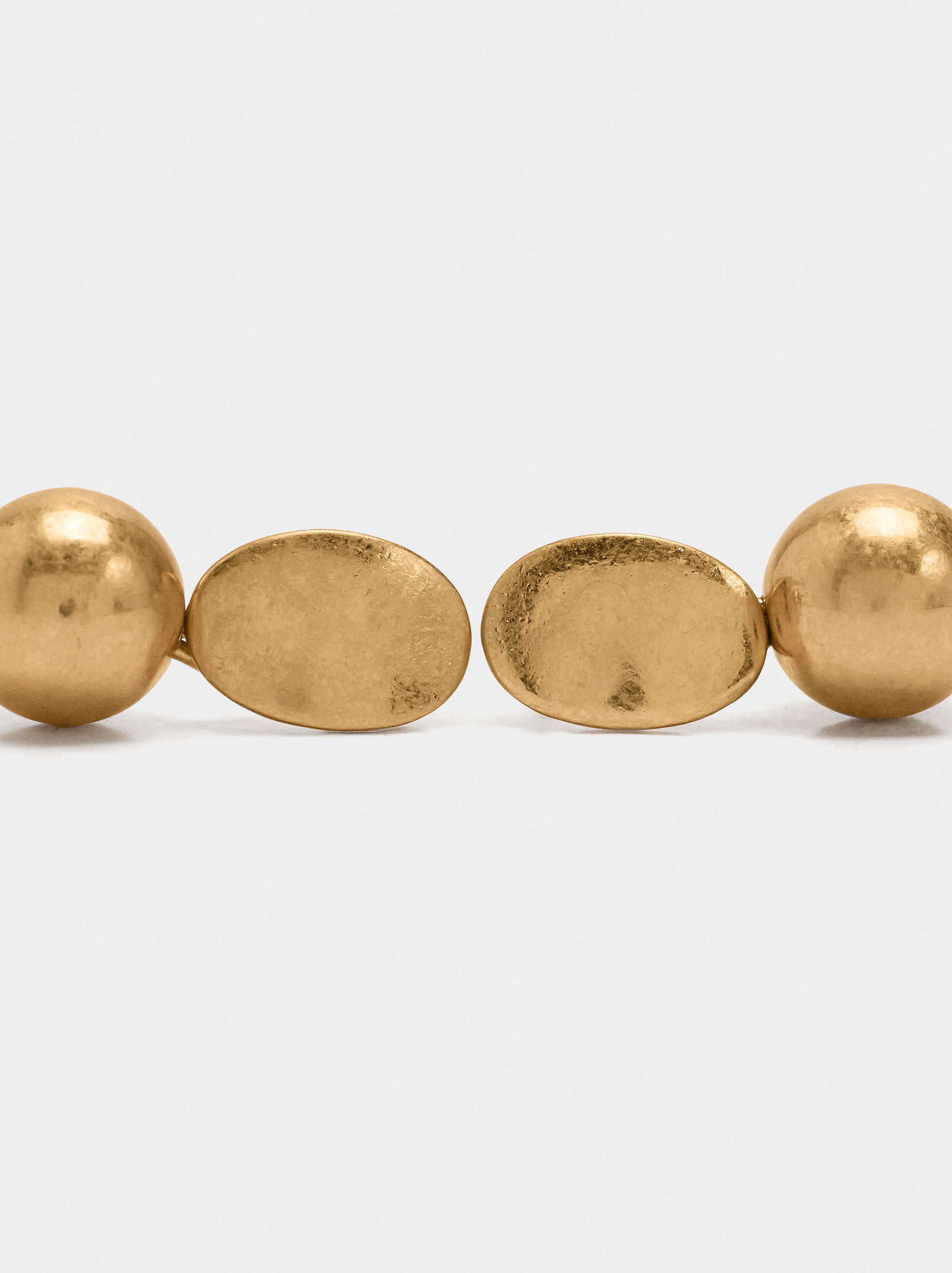 Kurze Ohrringe aus Stein image number 1.0