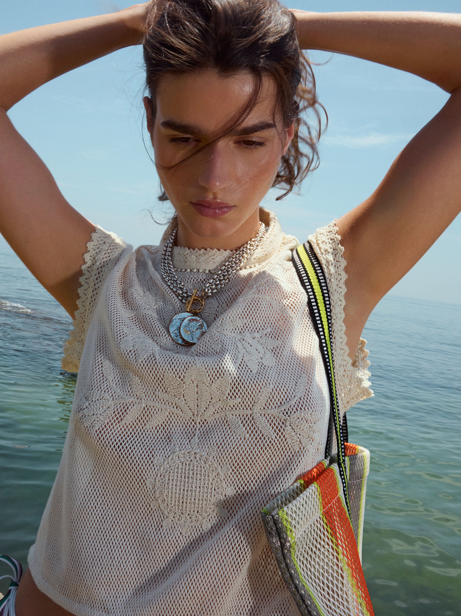 Wide chain necklace with medals