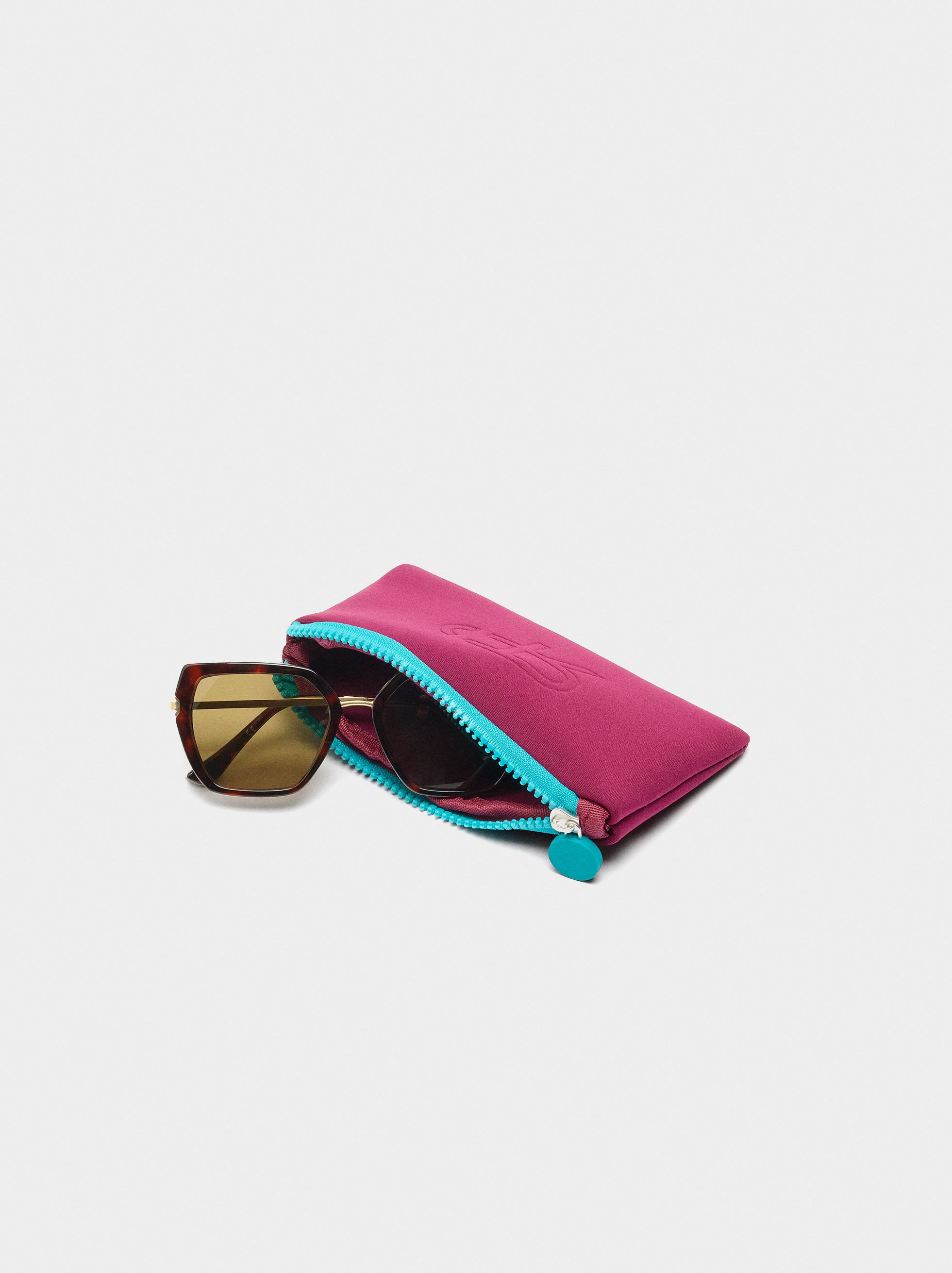 Square sunglasses image number 3.0