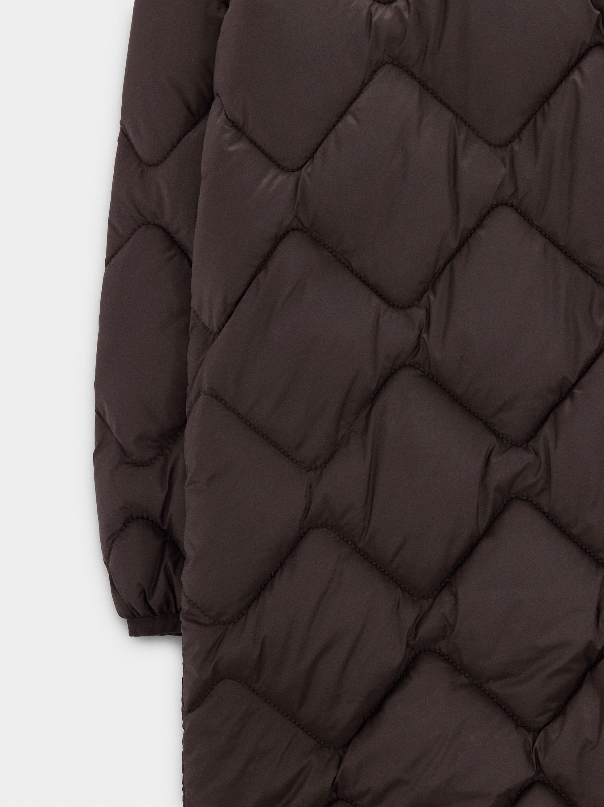 Abrigo largo acolchado image number 5.0