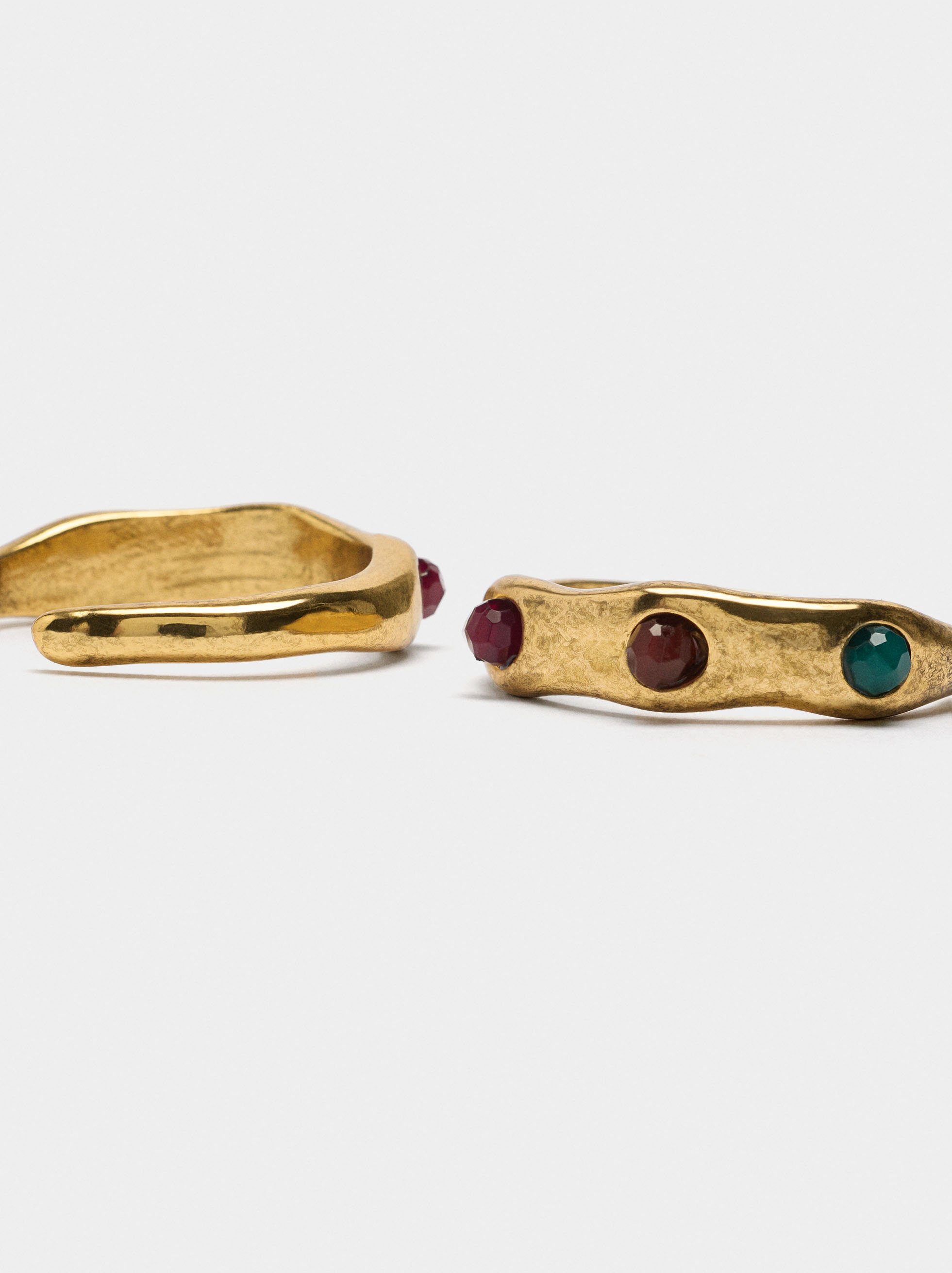 Open hoop earrings with resin image number 1.0