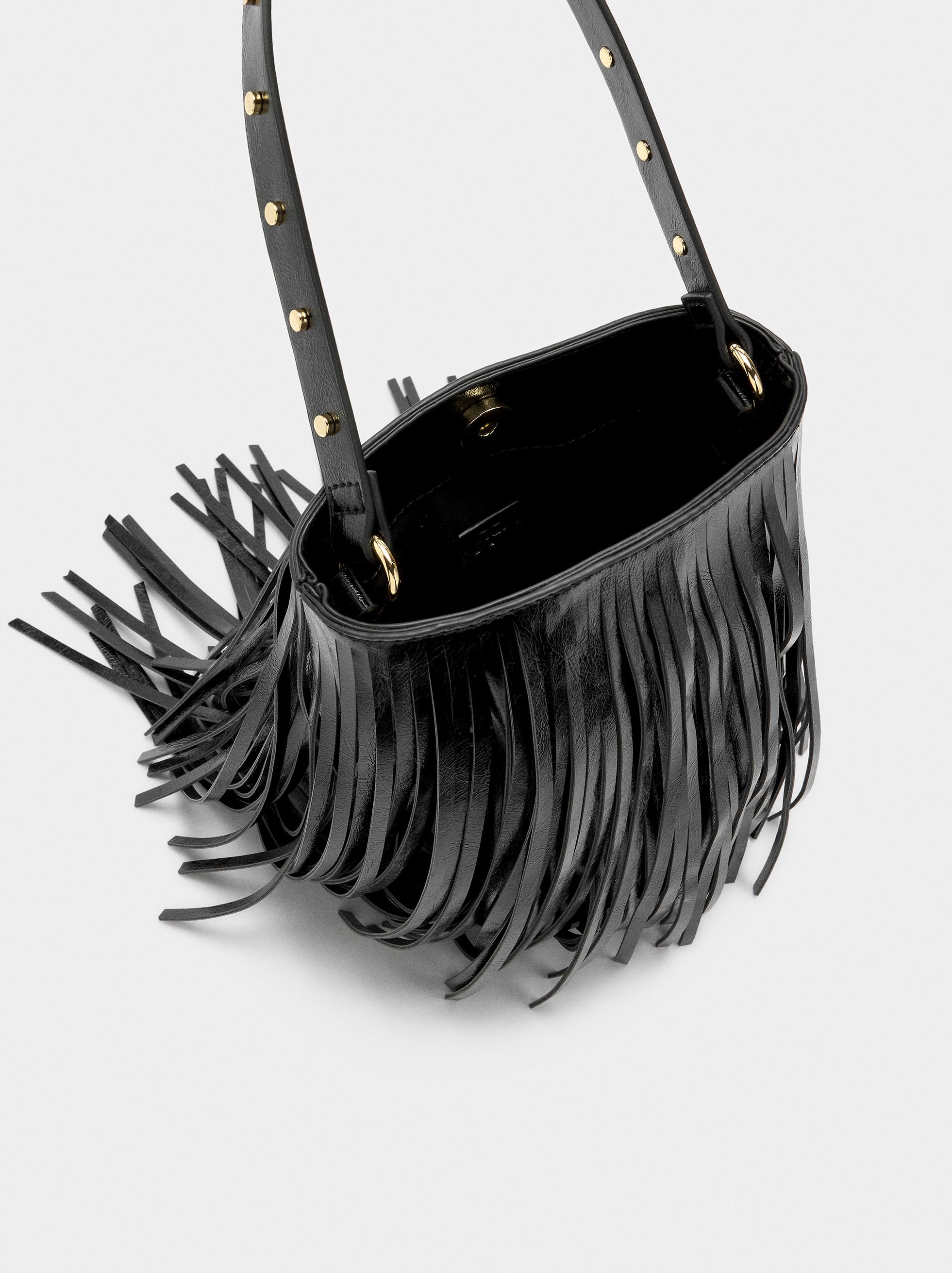 Bucket bag with long fringes image number 4.0