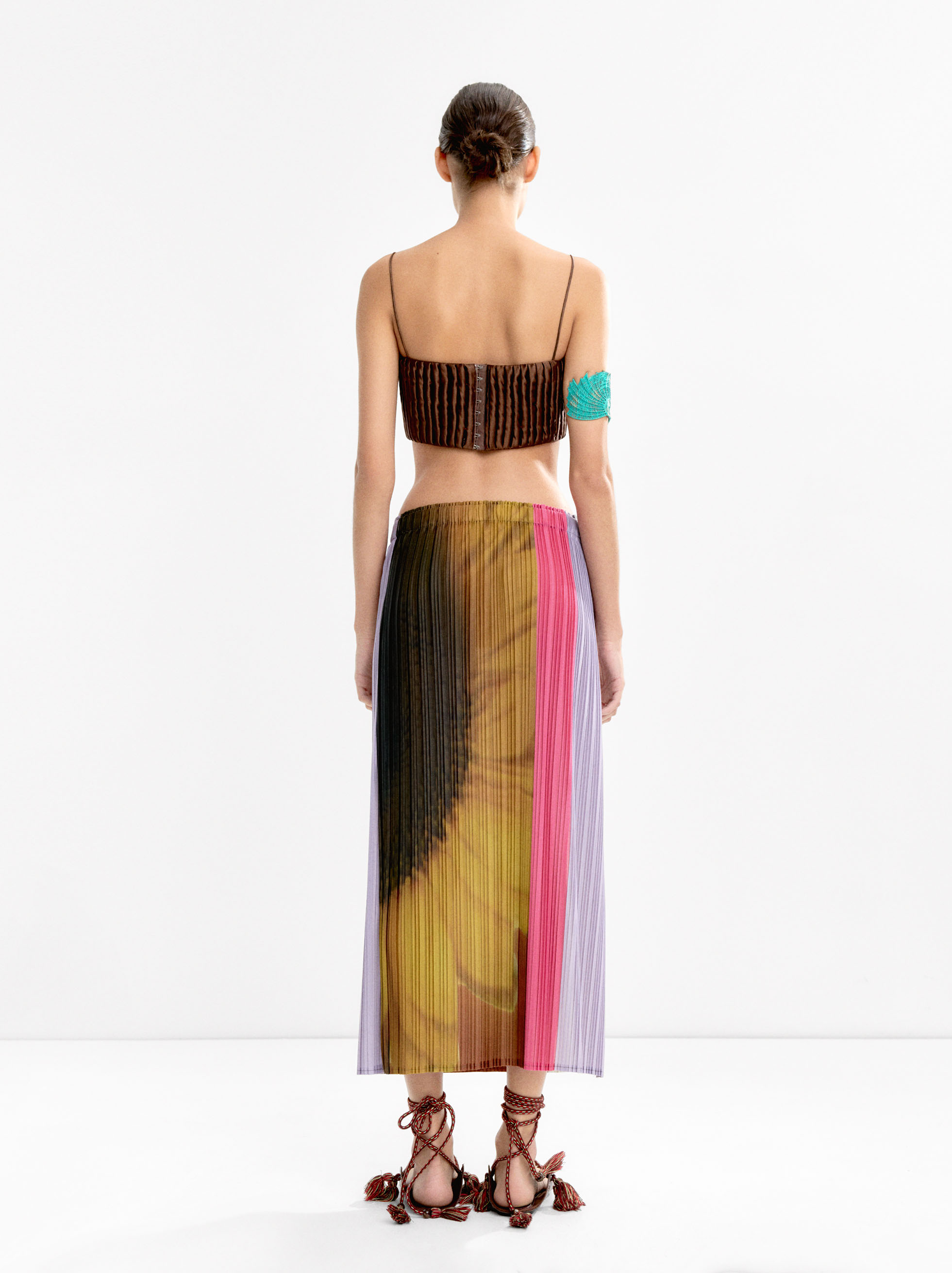 Floral print skirt image number 3.0