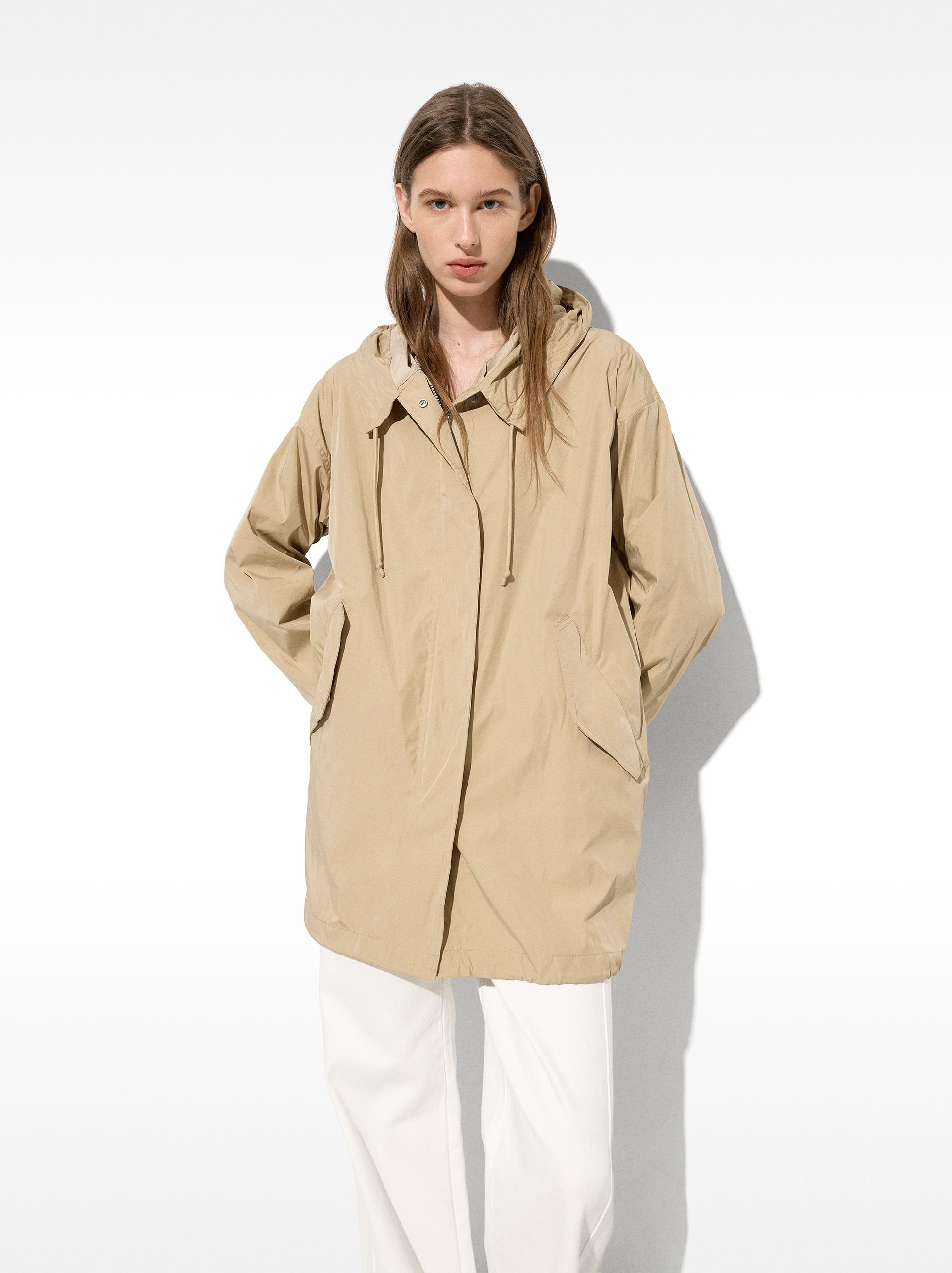 High-neck parka image number 4.0