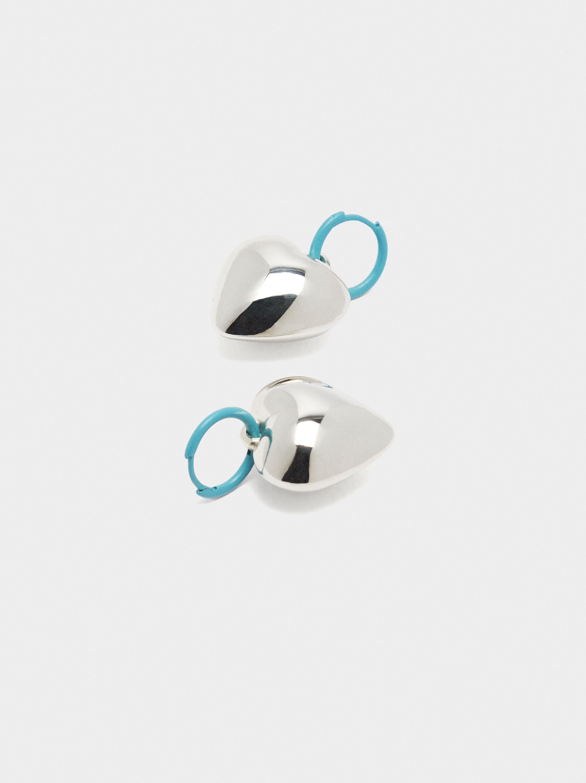 Heart hoop earrings image number 1.0