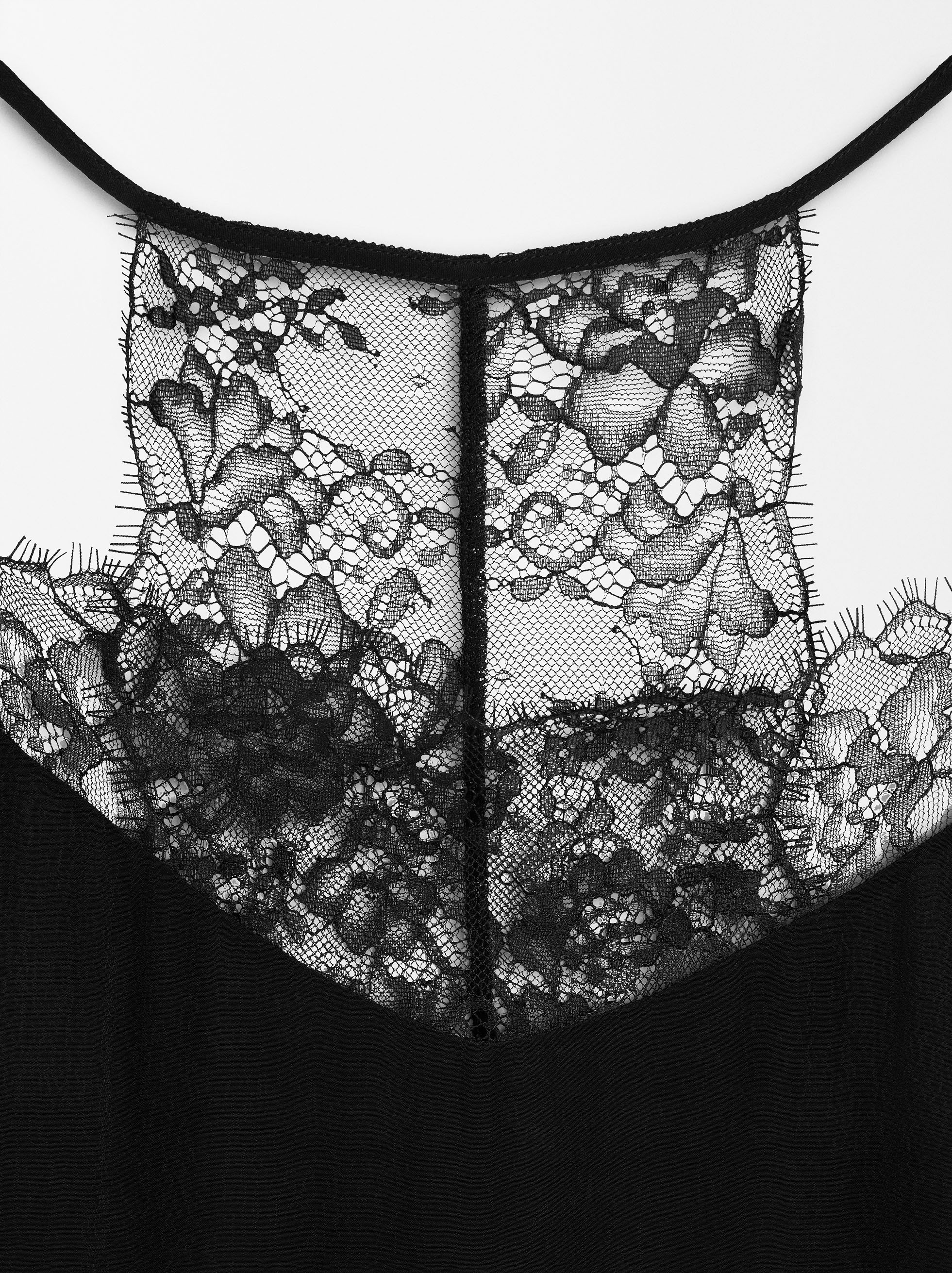 Vestido largo con tirantes y encaje image number 5.0