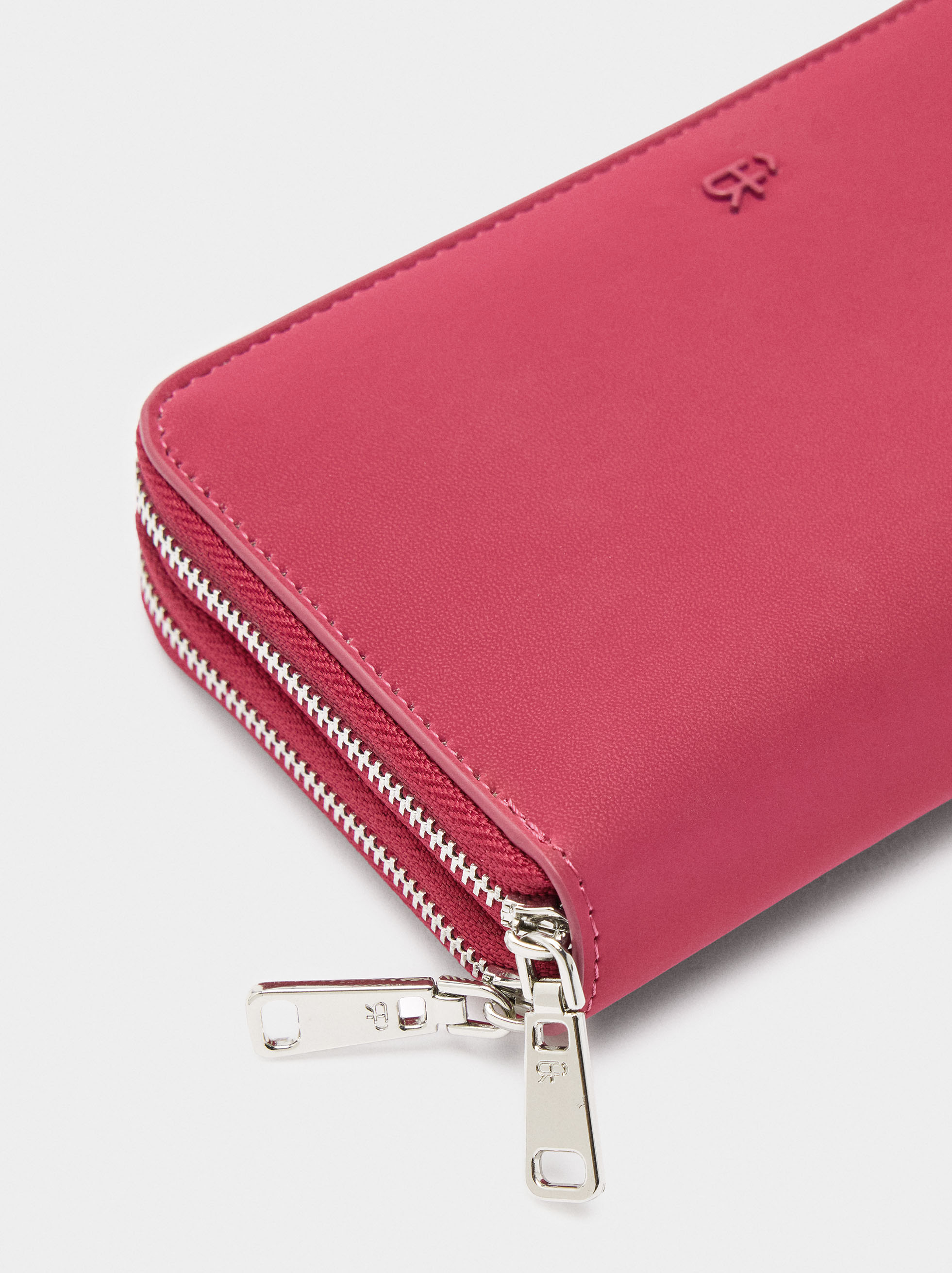 Soft texture wallet with zipper image number 1.0