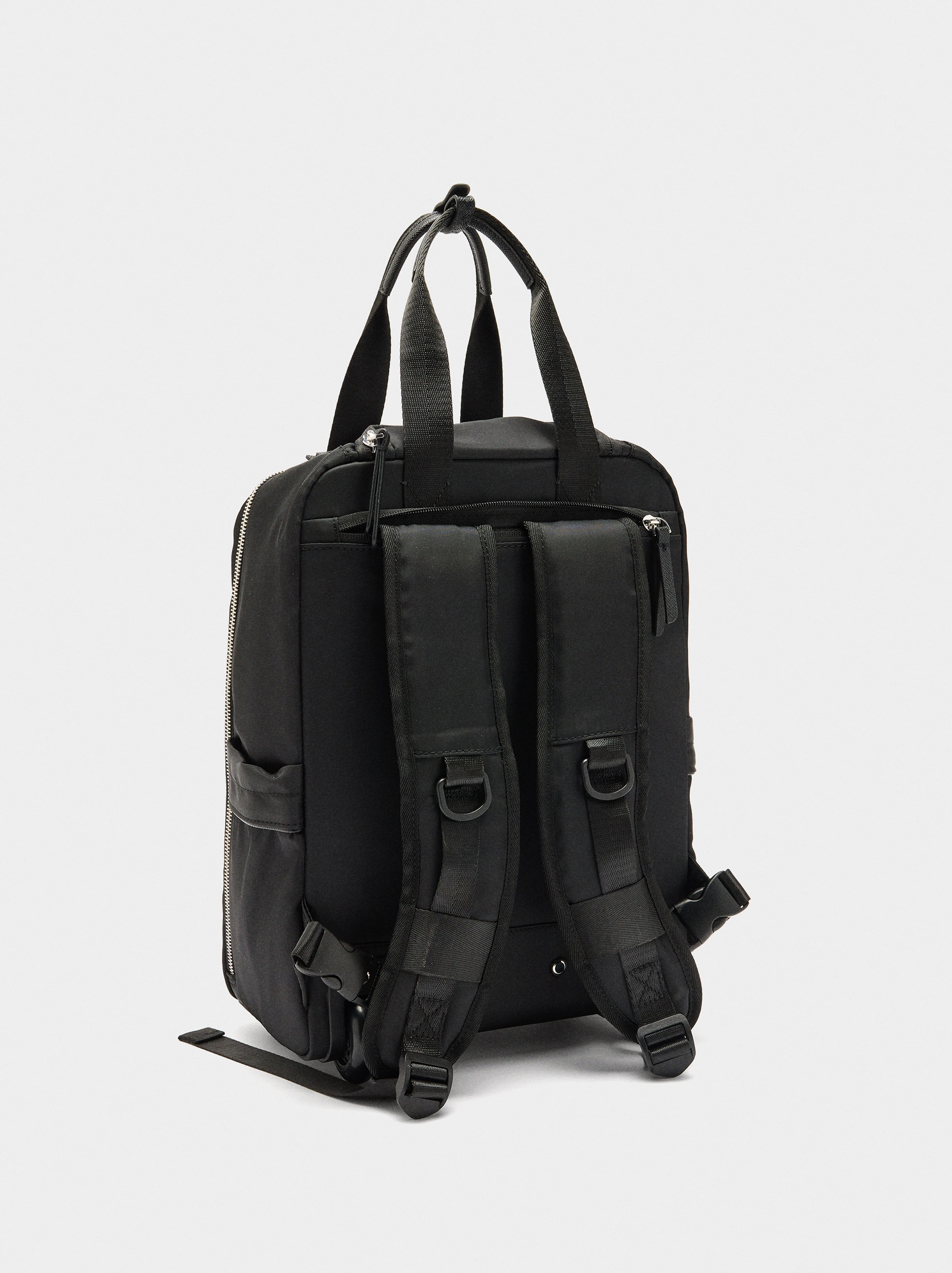Mochila de nylon con ruedas image number 2.0
