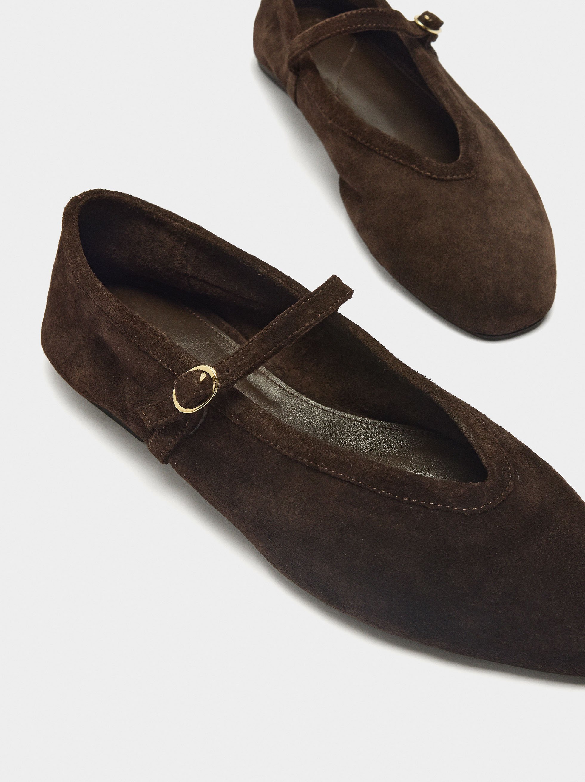 Leather ballet flats with strap and buckle image number 4.0